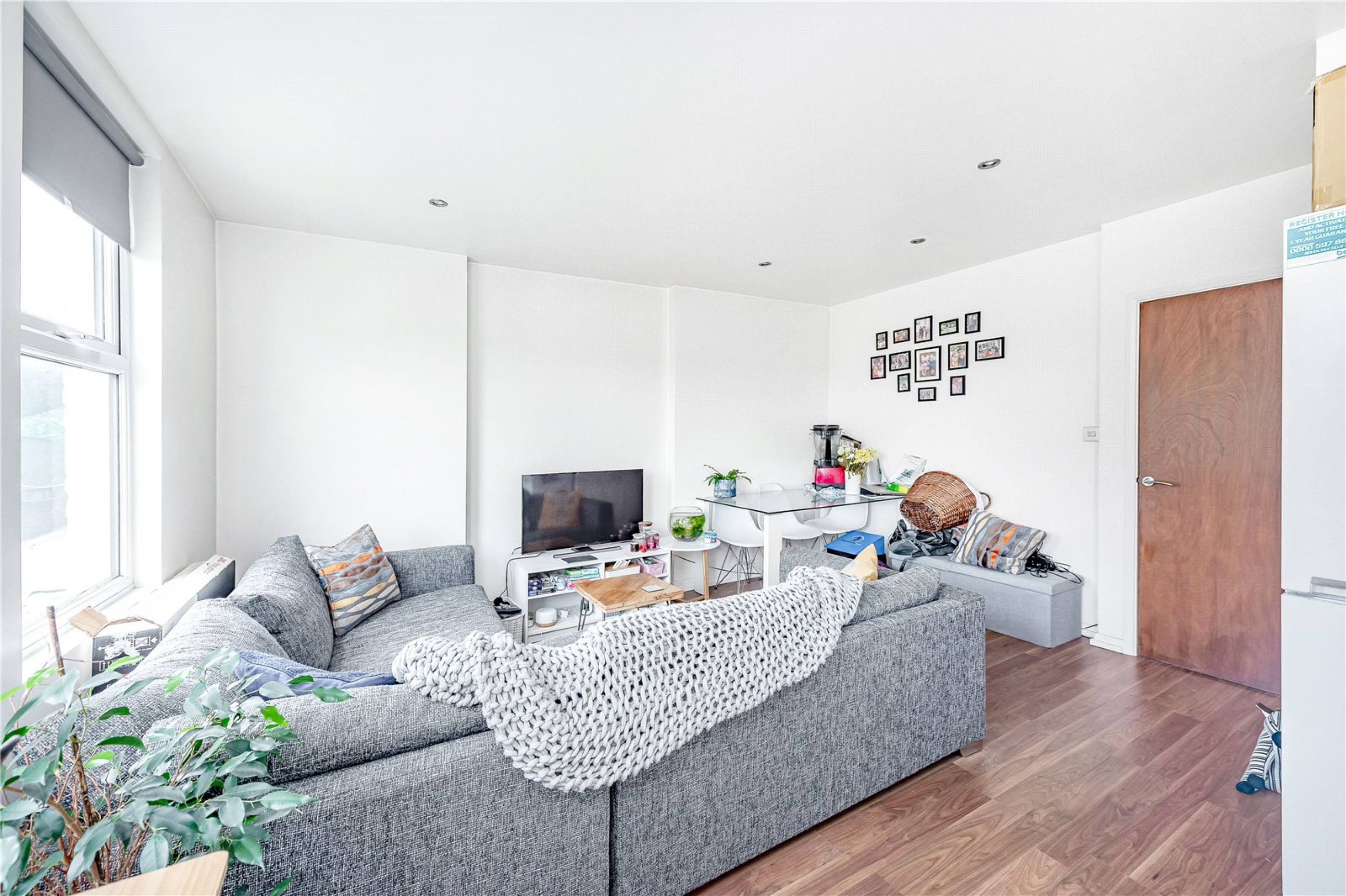 Images for London EAID:4101633374 BID:BLM