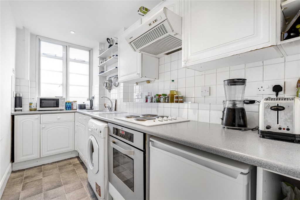 Images for Balham High Road, London EAID:163099177 BID:BLM