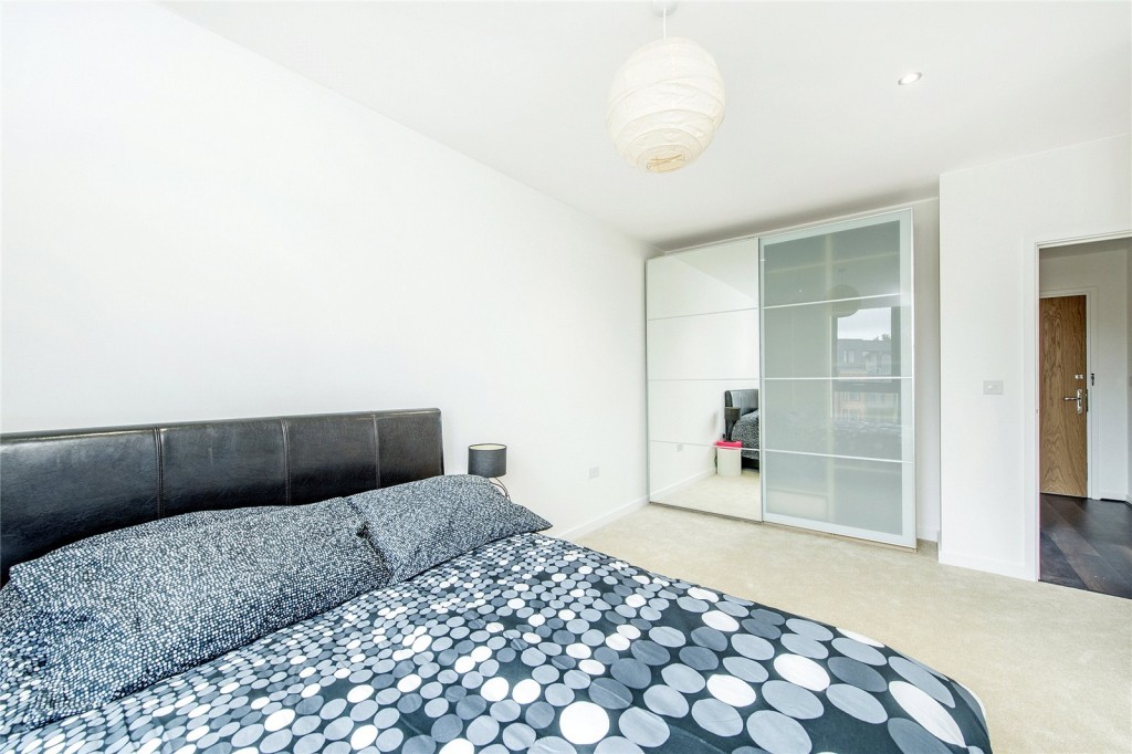 Images for London EAID:4101633374 BID:BLM