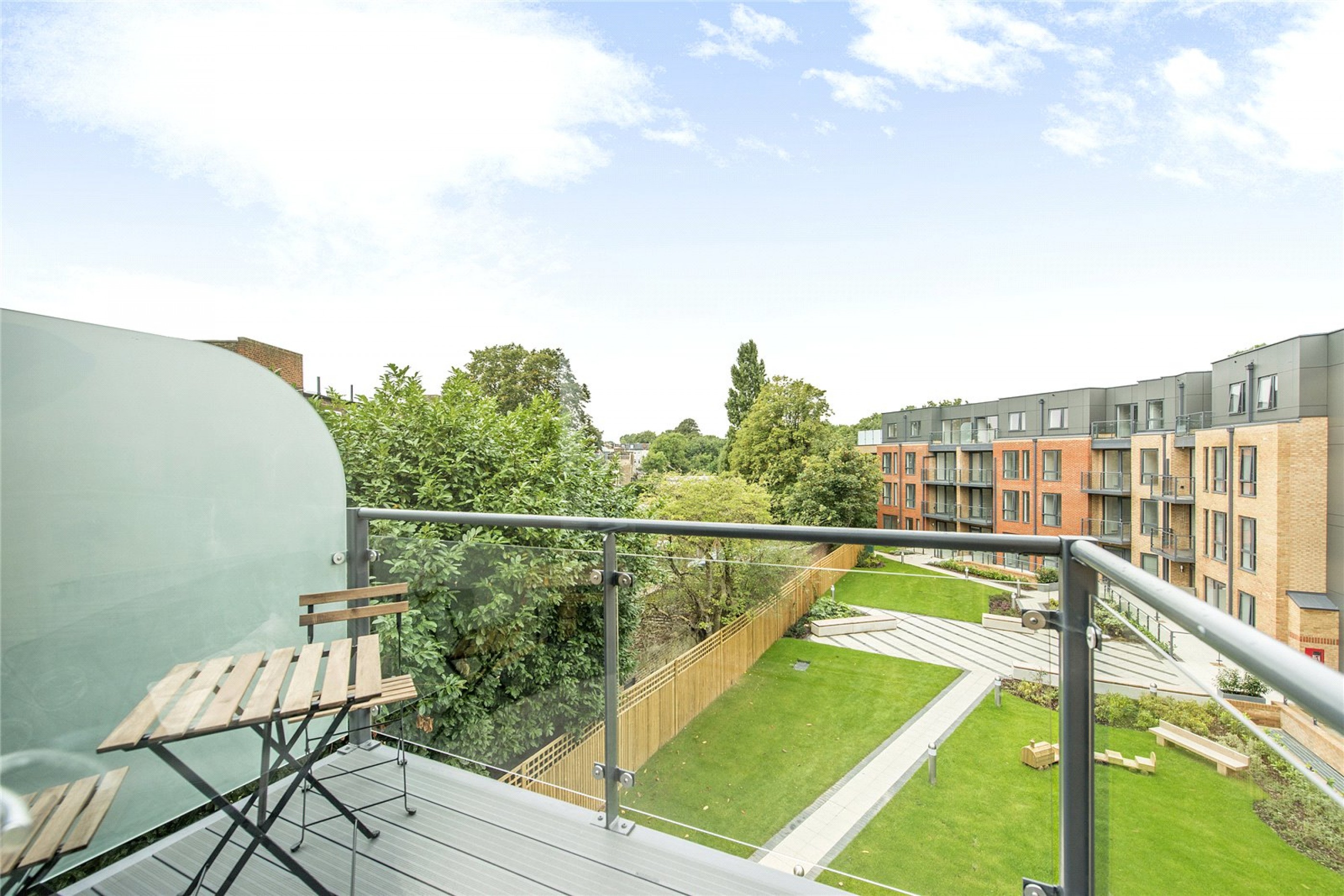 Images for London EAID:4101633374 BID:BLM