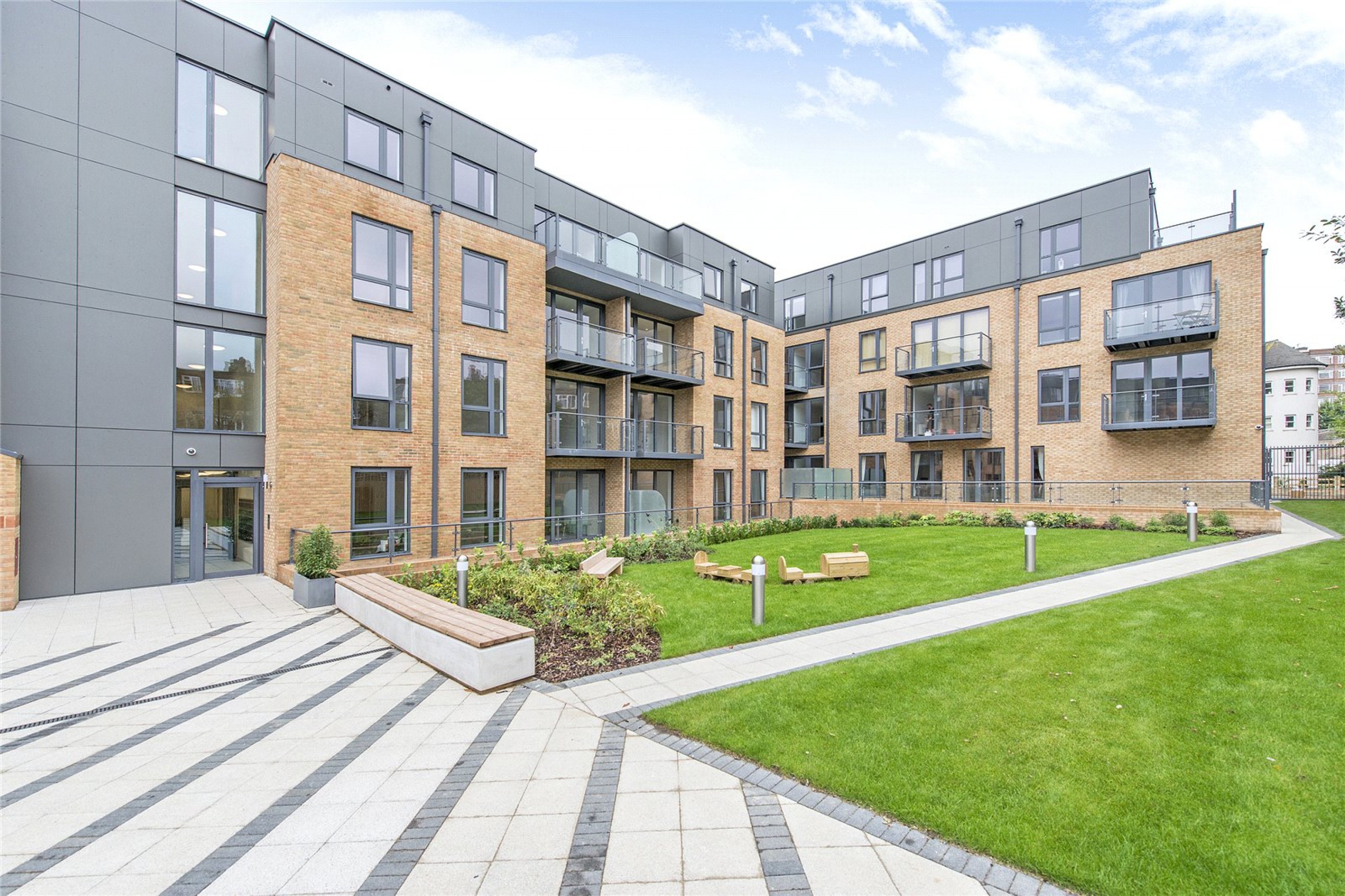 Images for London EAID:4101633374 BID:BLM