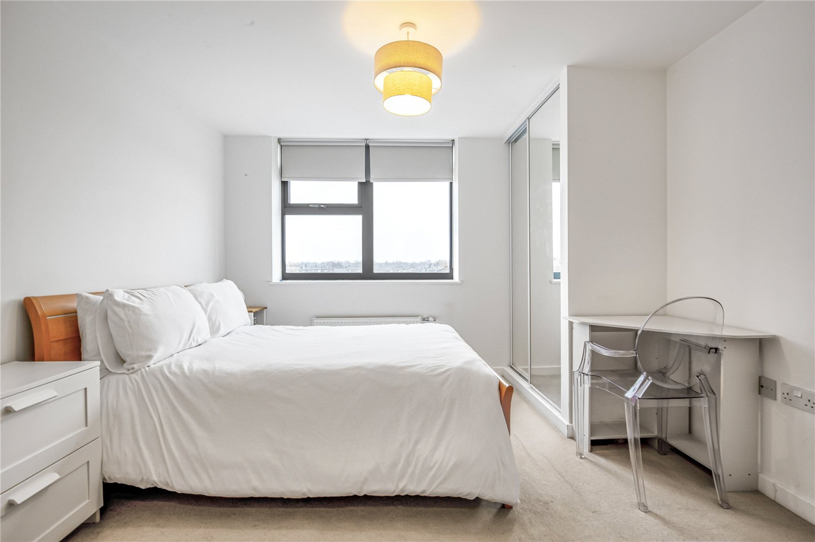 Images for London EAID:4101633374 BID:BLM