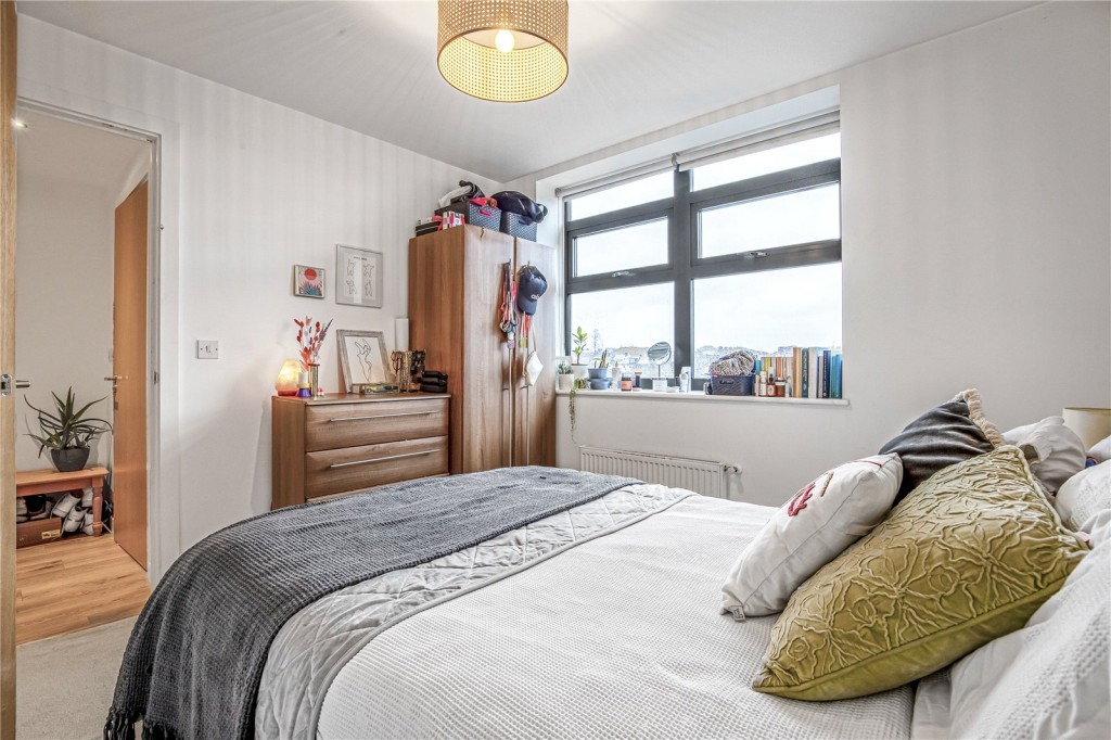 Images for London EAID:4101633374 BID:BLM