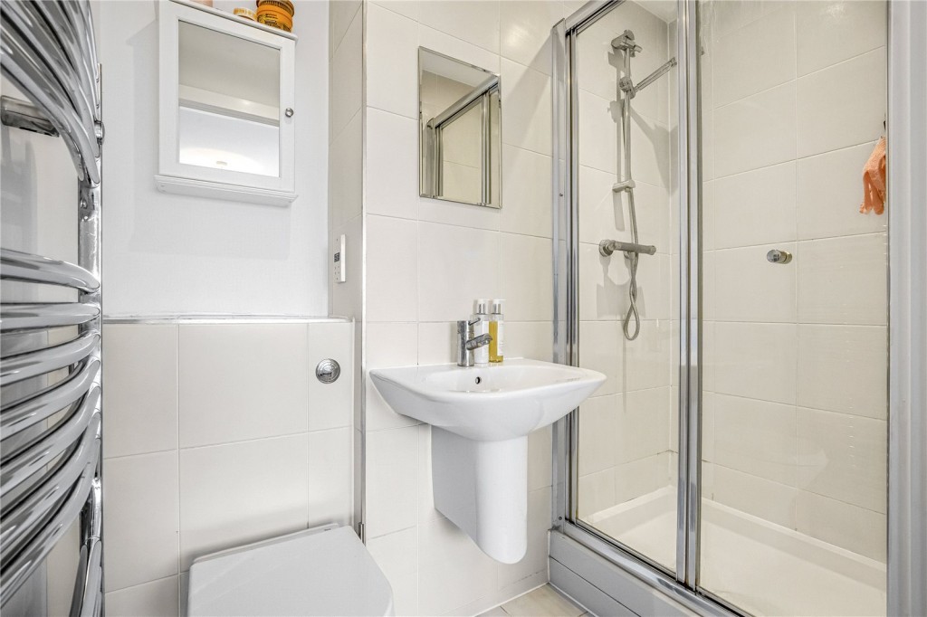 Images for London EAID:4101633374 BID:BLM