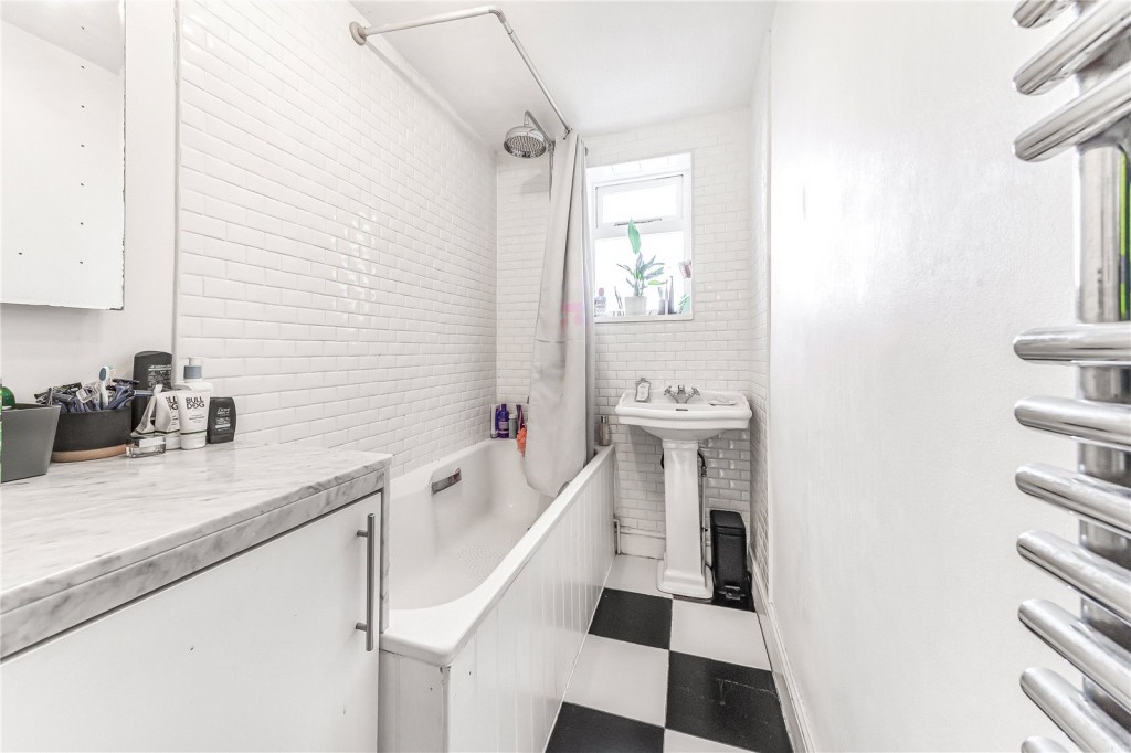 Images for London EAID:4101633374 BID:BLM