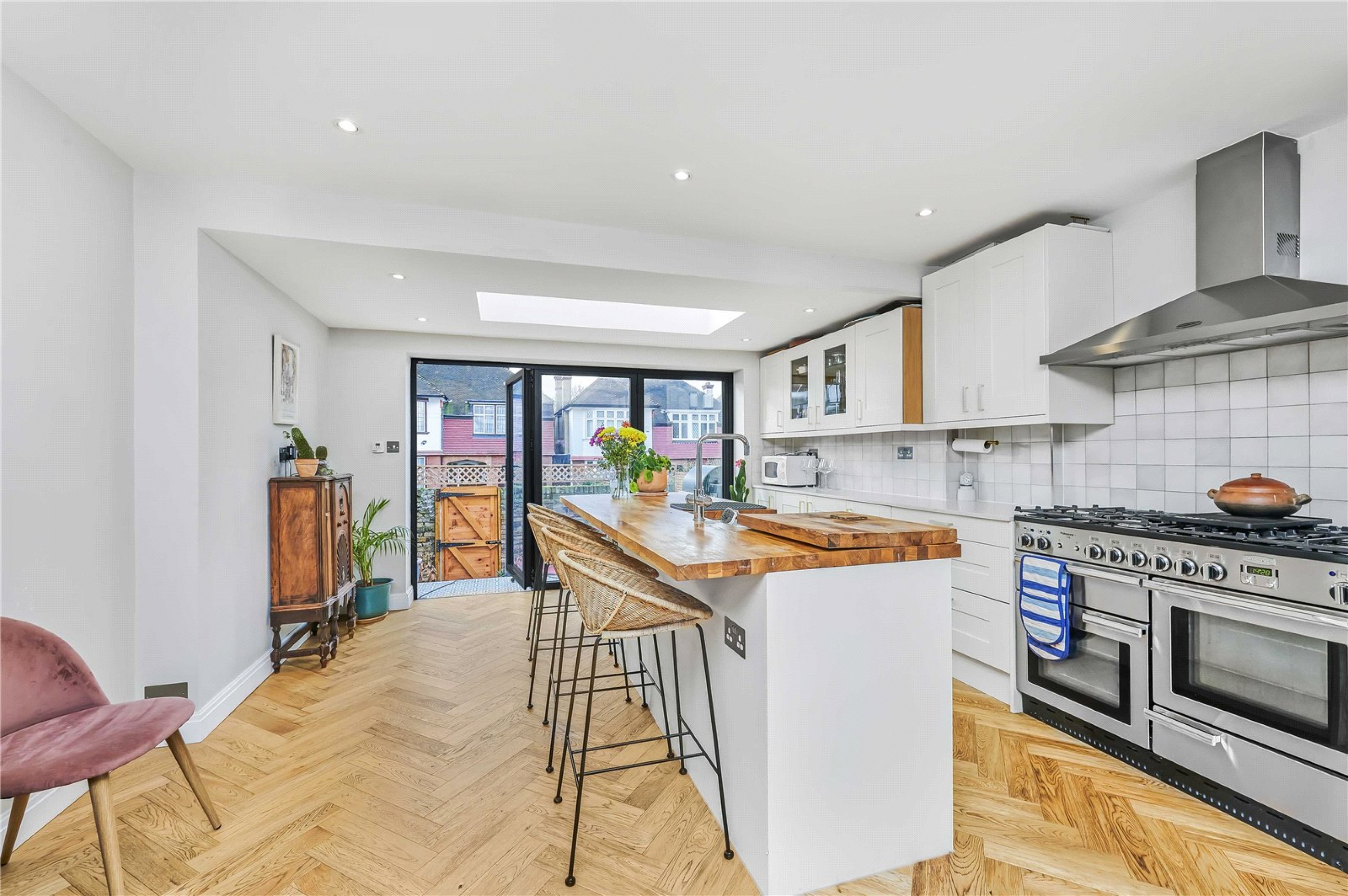 Images for London EAID:4101633374 BID:BLM