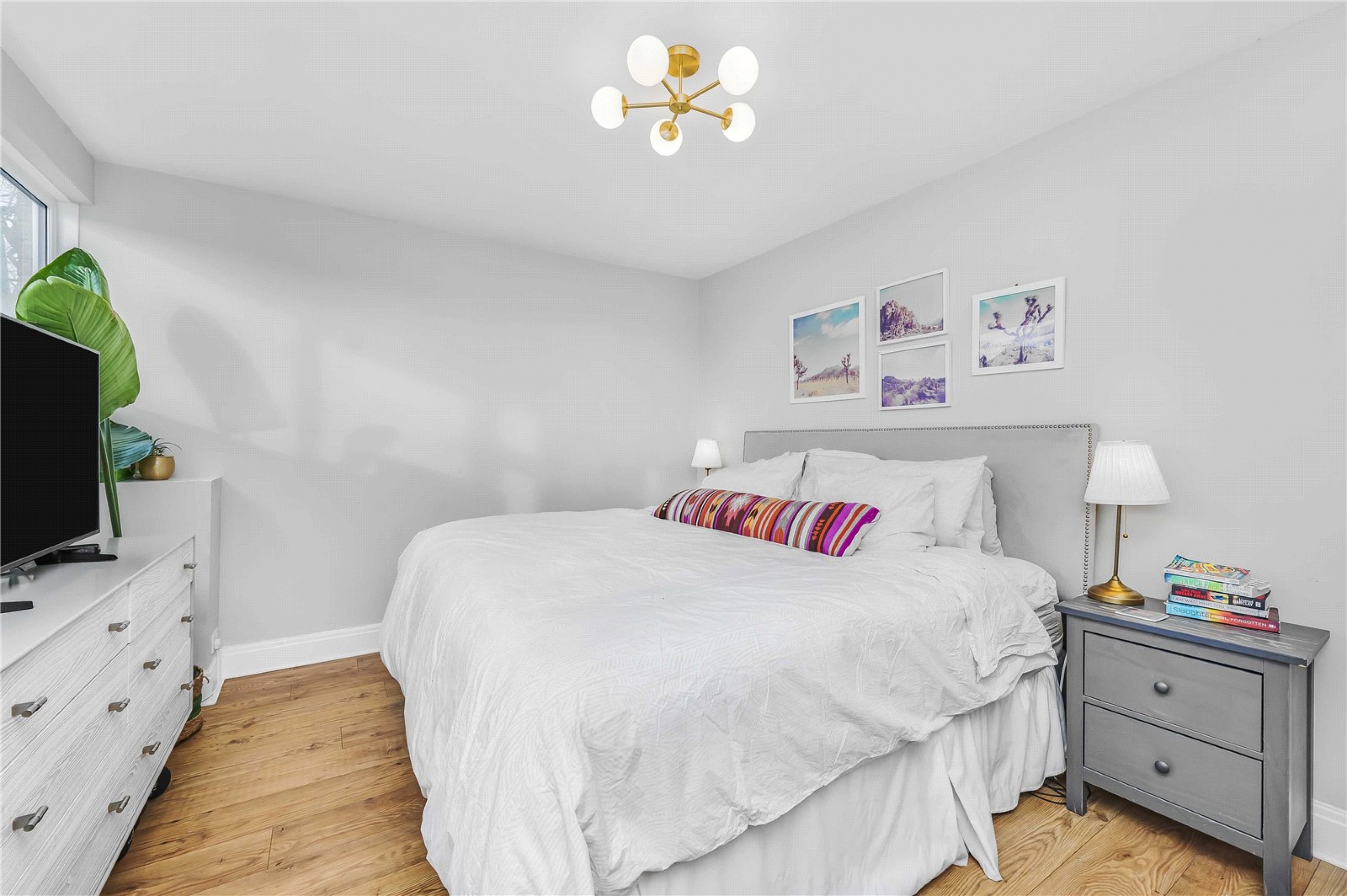 Images for London EAID:4101633374 BID:BLM