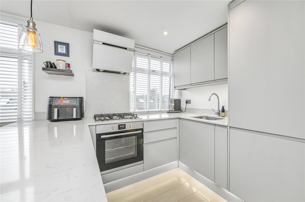 Images for London EAID:4101633374 BID:BLM