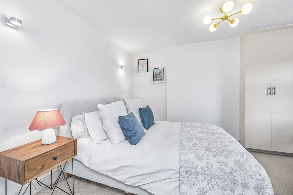 Images for London EAID:4101633374 BID:BLM