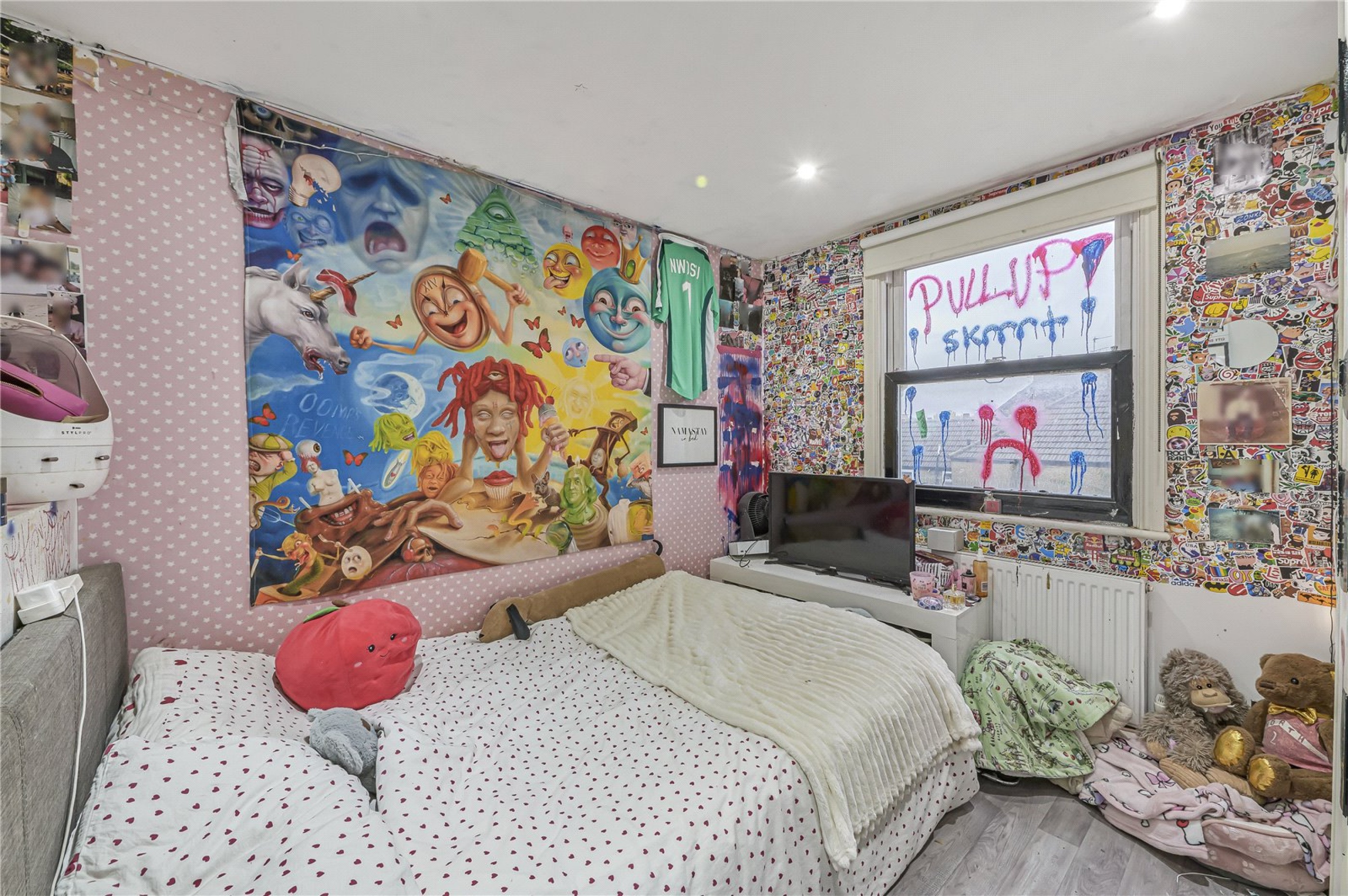 Images for London EAID:4101633374 BID:BLM