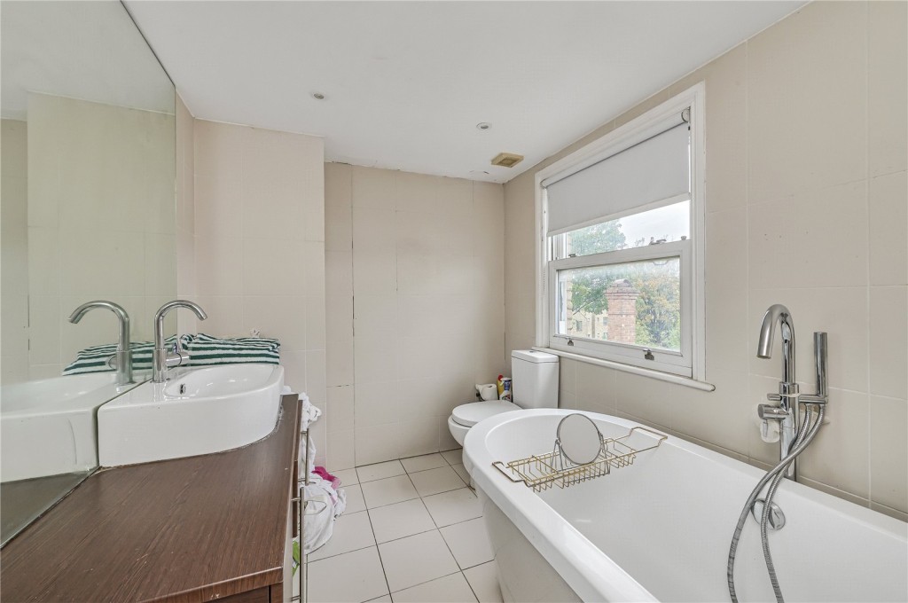 Images for London EAID:4101633374 BID:BLM