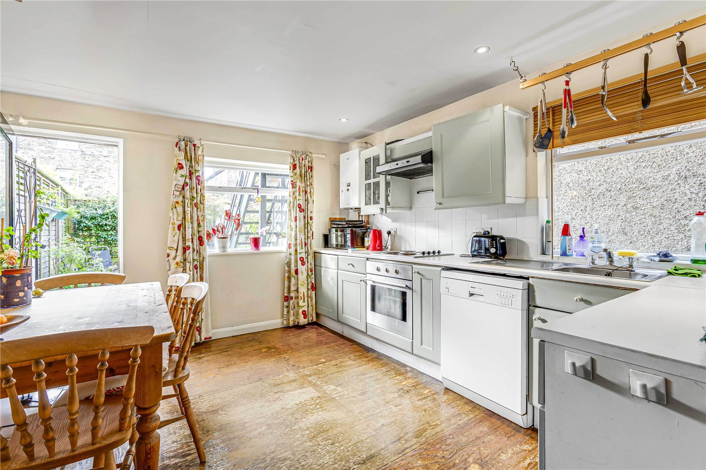 Images for London EAID:4101633374 BID:BLM