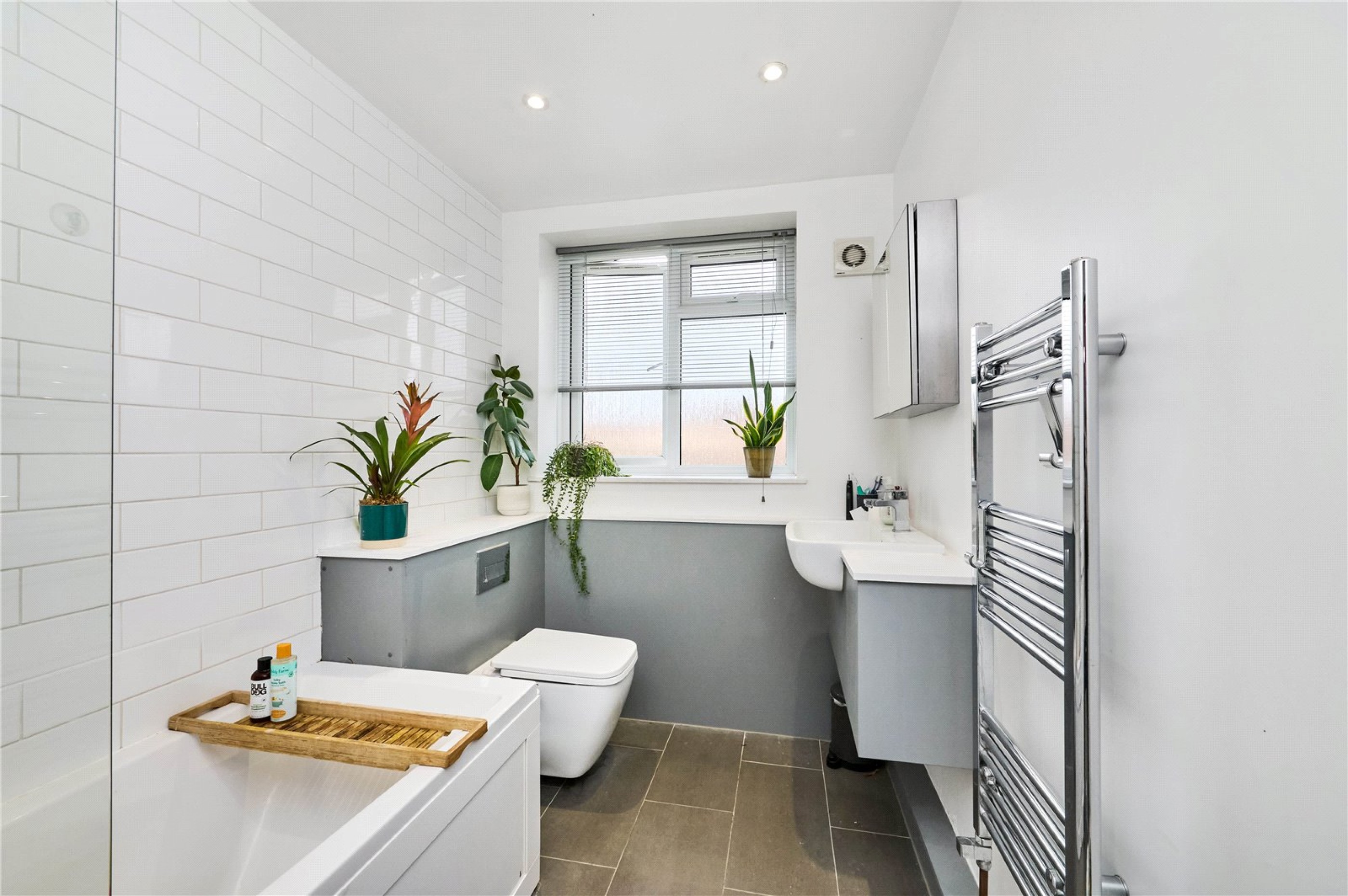 Images for London EAID:4101633374 BID:BLM