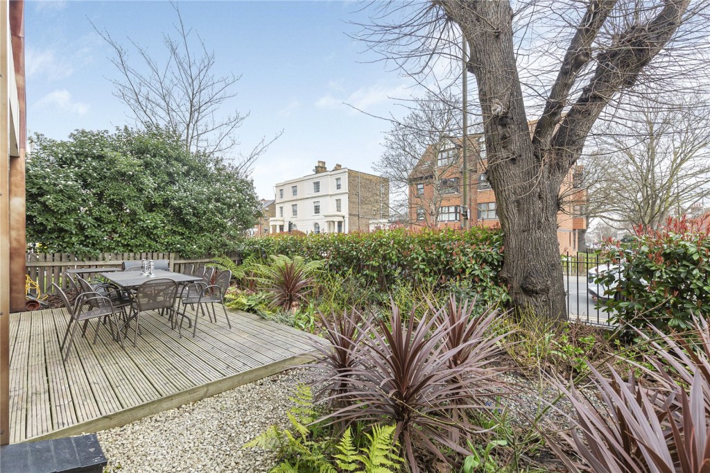 Images for London EAID:163099177 BID:BLM