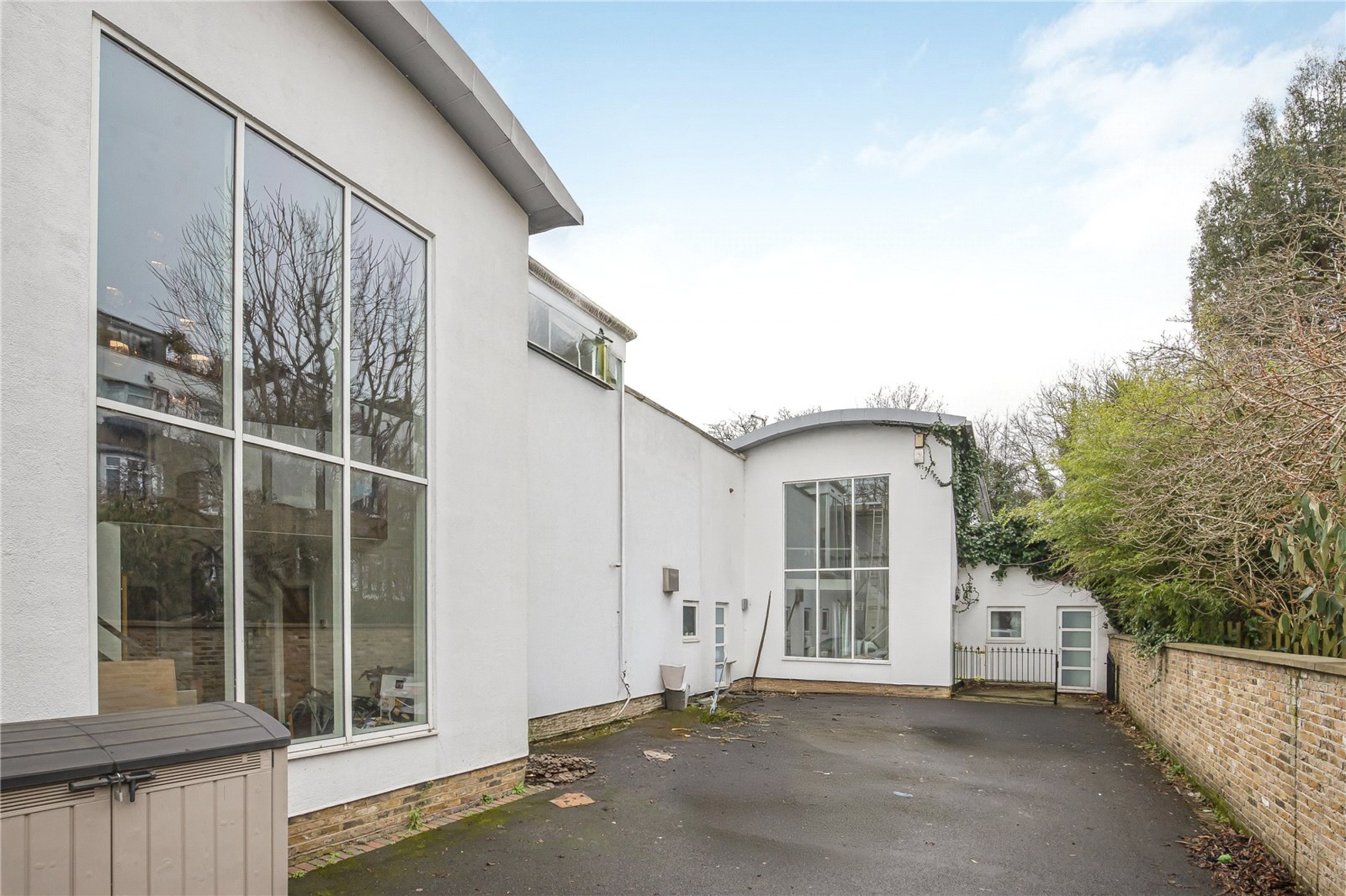 Images for London EAID:4101633374 BID:BLM