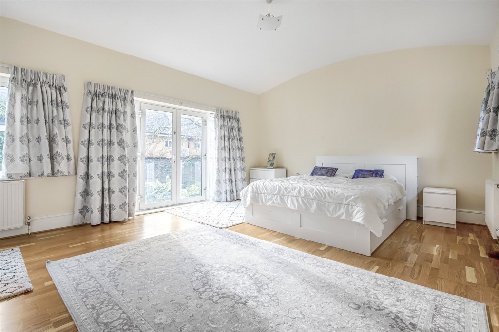 Images for London EAID:4101633374 BID:BLM