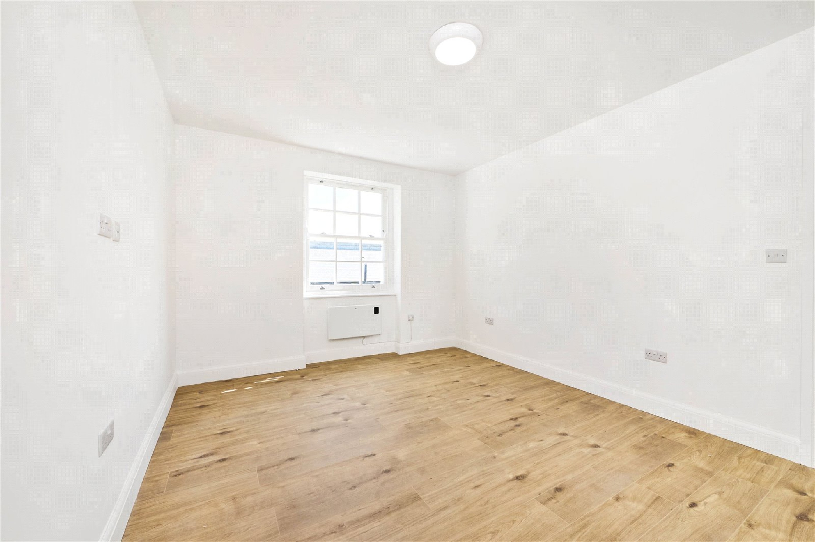 Images for London EAID:163099177 BID:CLM