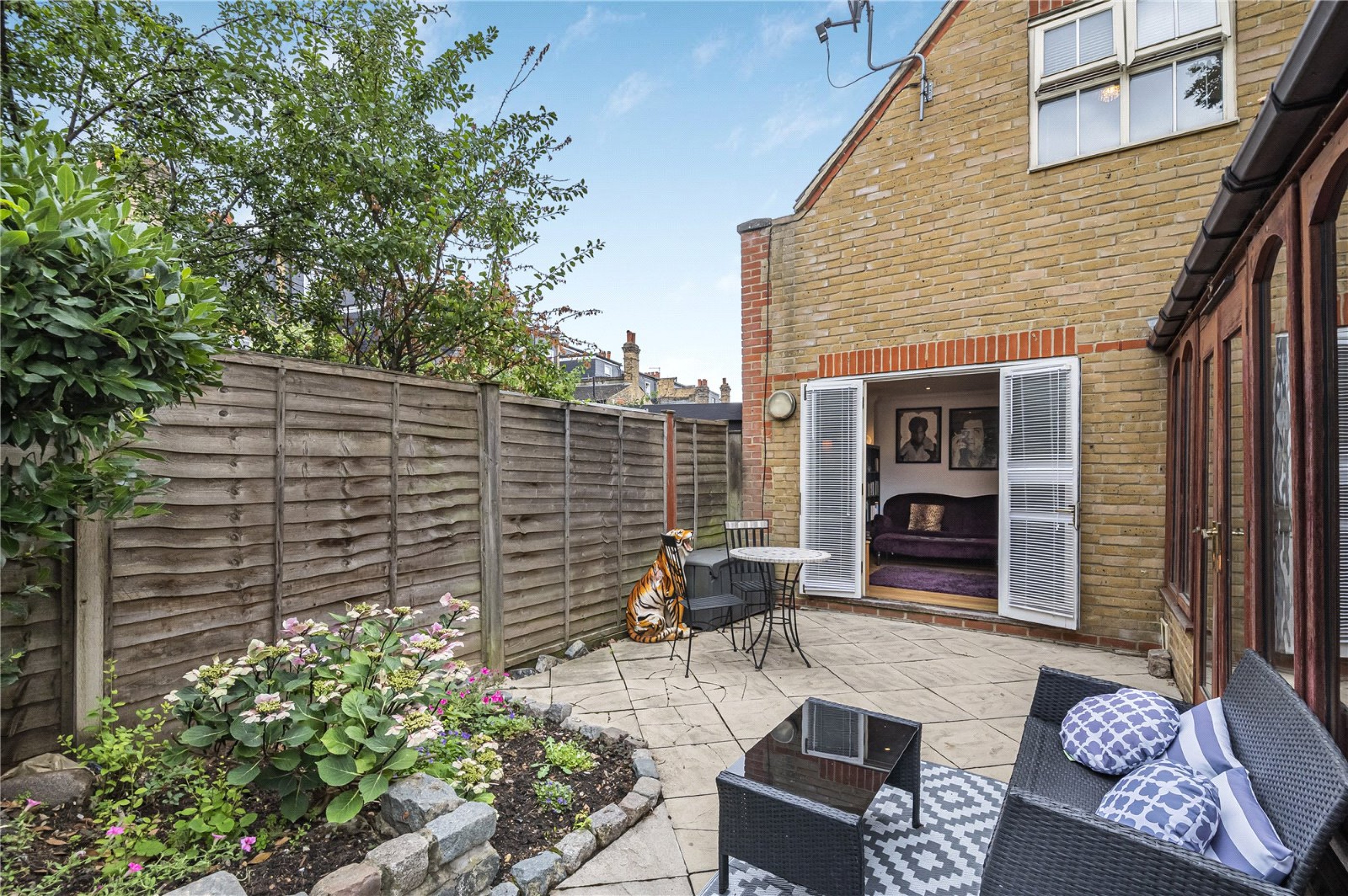 Images for London EAID:163099177 BID:BLM