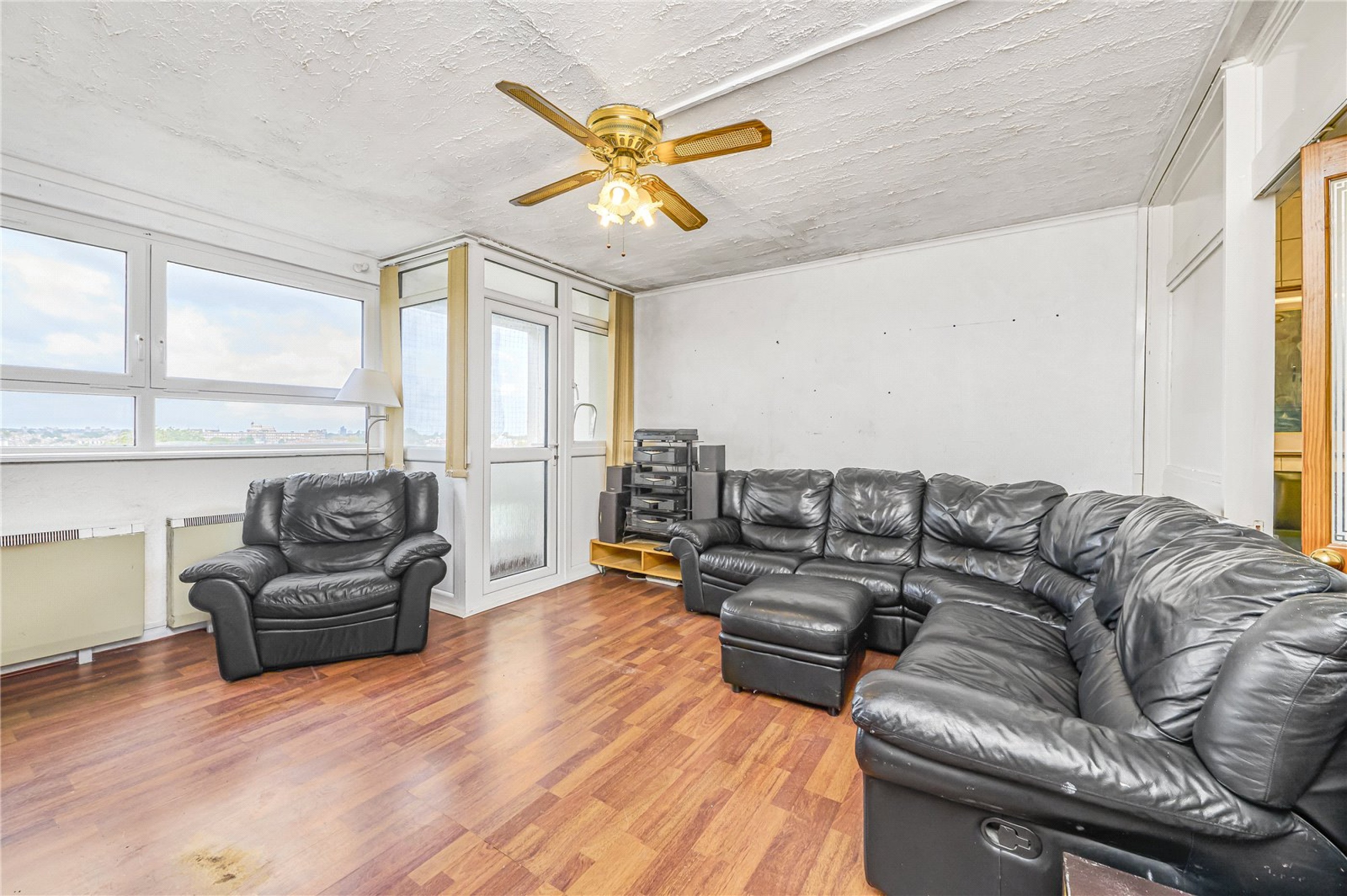 Images for London EAID:4101633374 BID:BLM