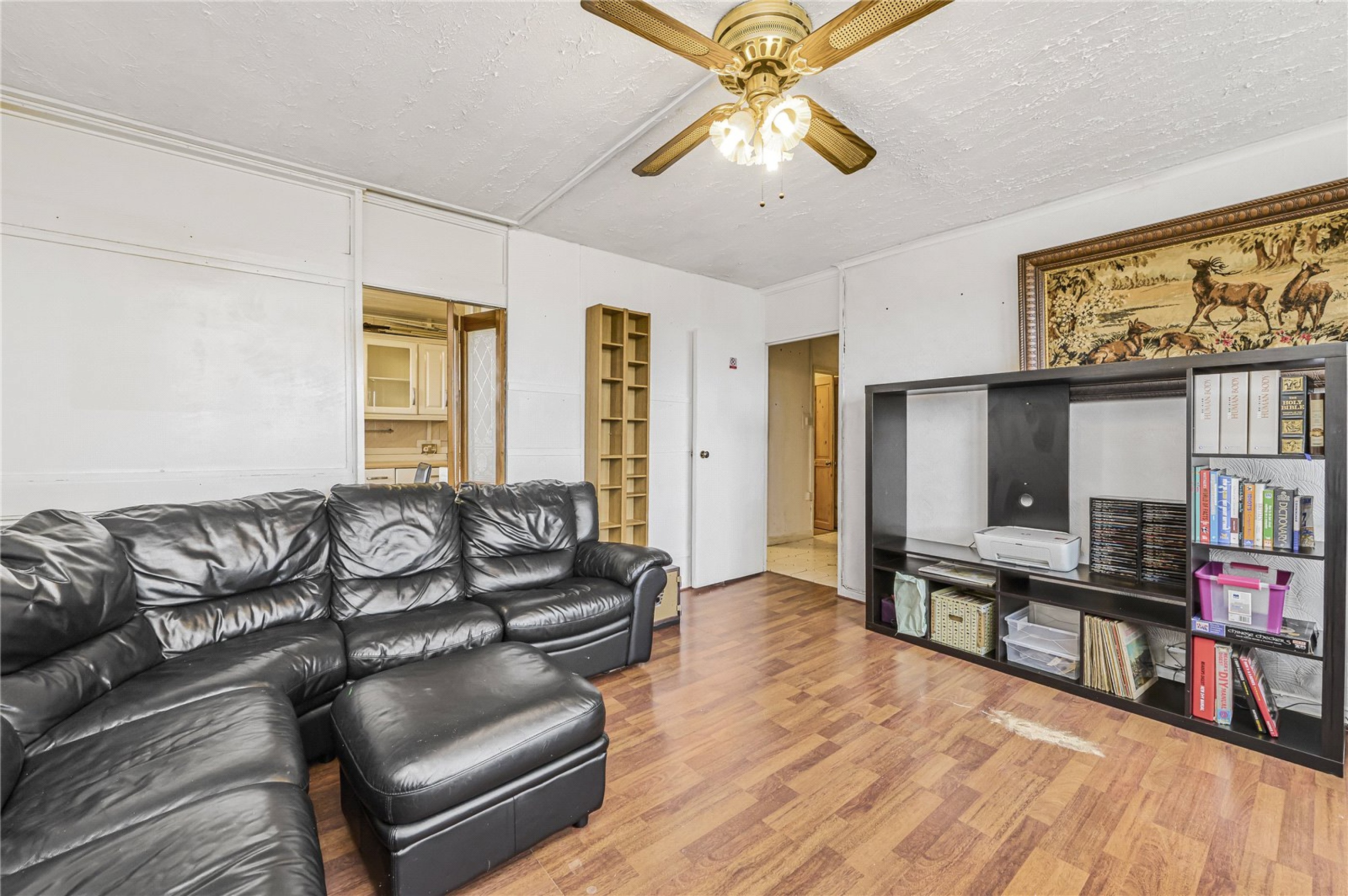 Images for London EAID:4101633374 BID:BLM