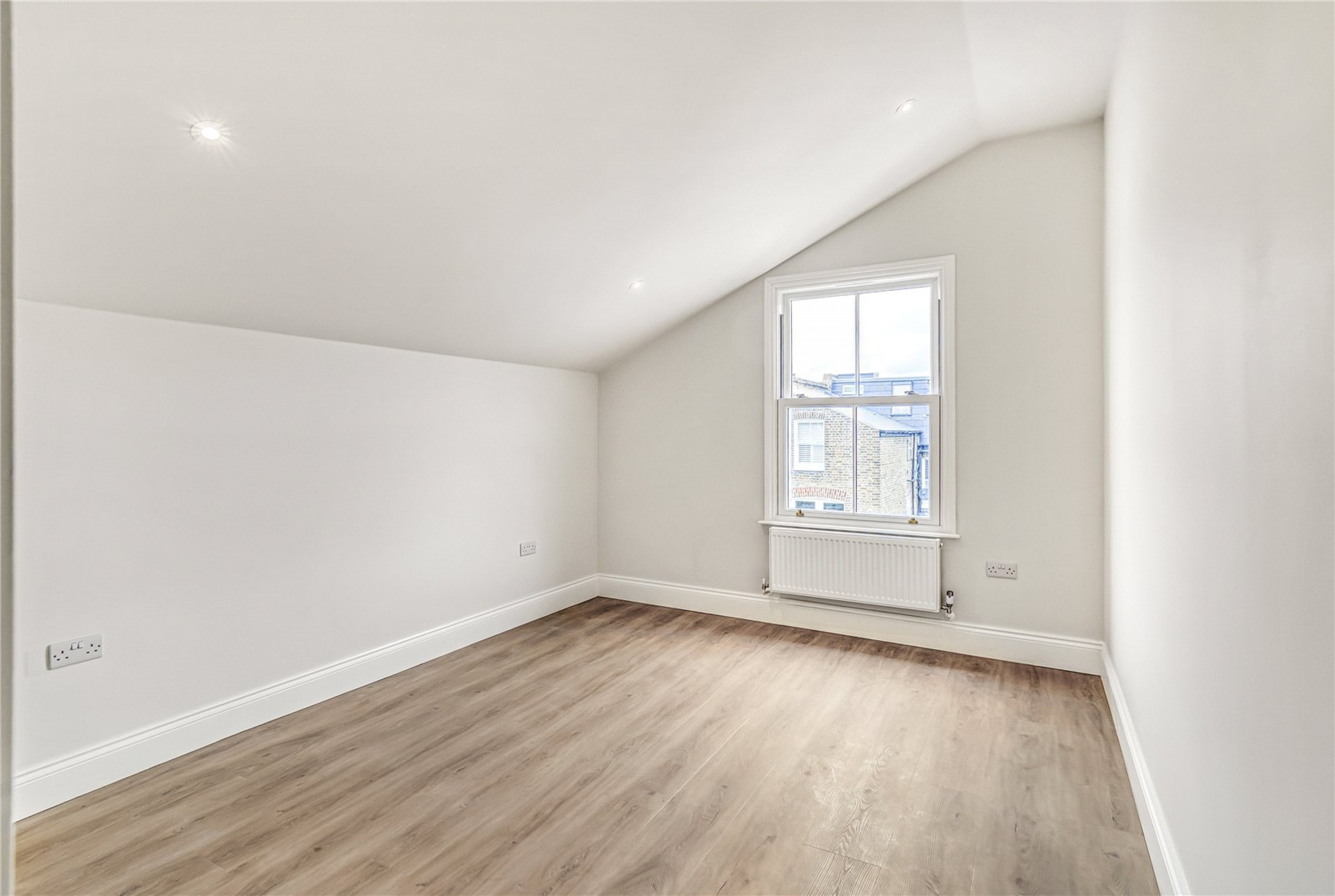 Images for London EAID:163099177 BID:BLM