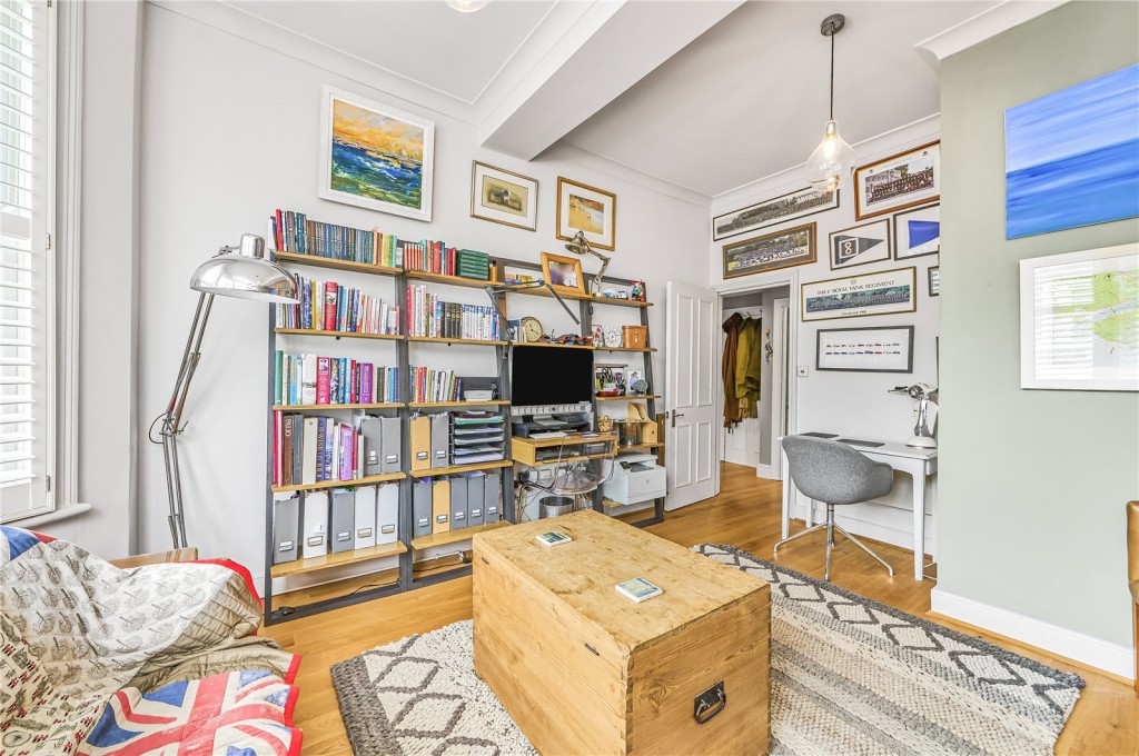 Images for London EAID:4101633374 BID:BLM