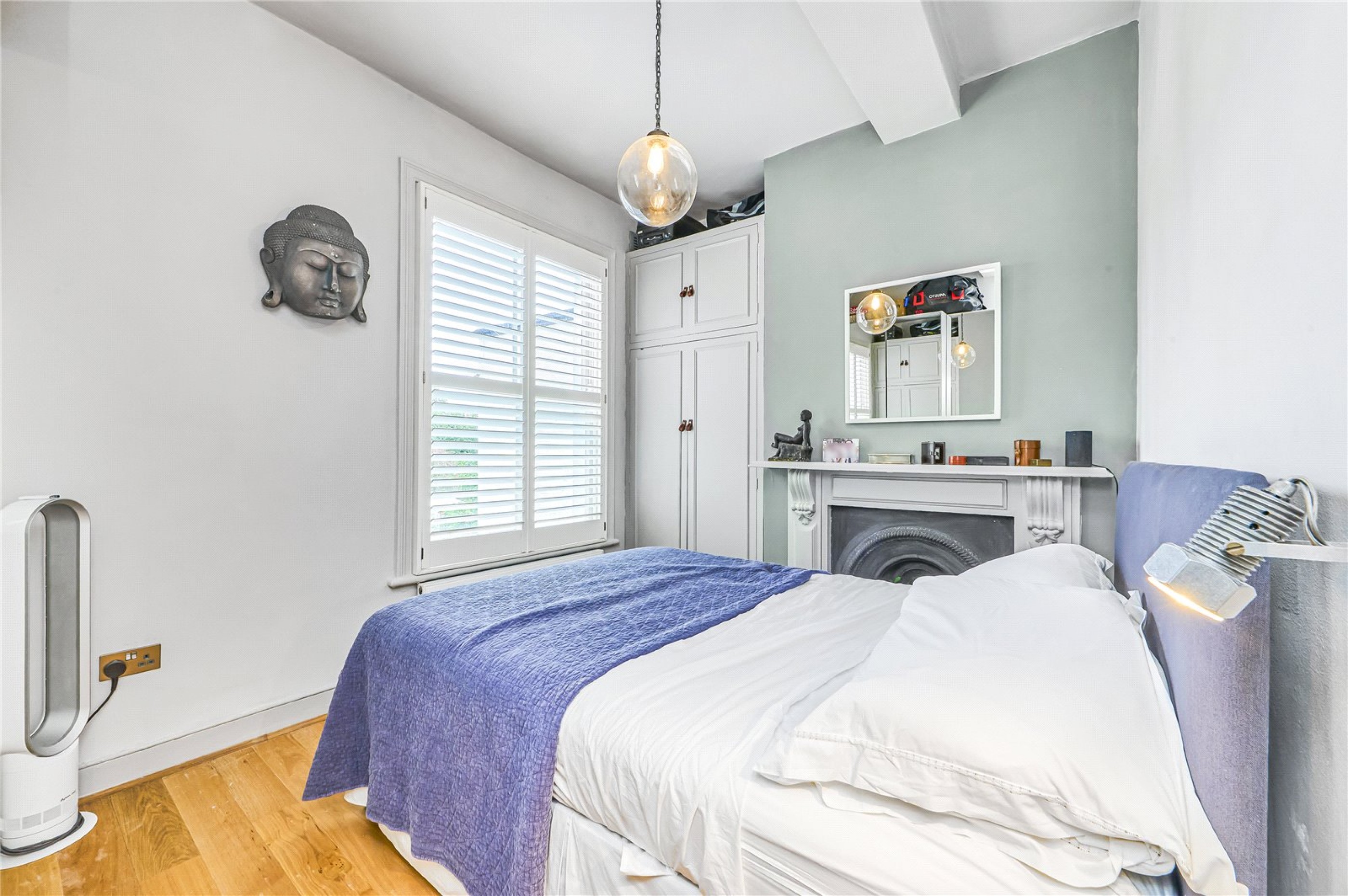 Images for London EAID:4101633374 BID:BLM