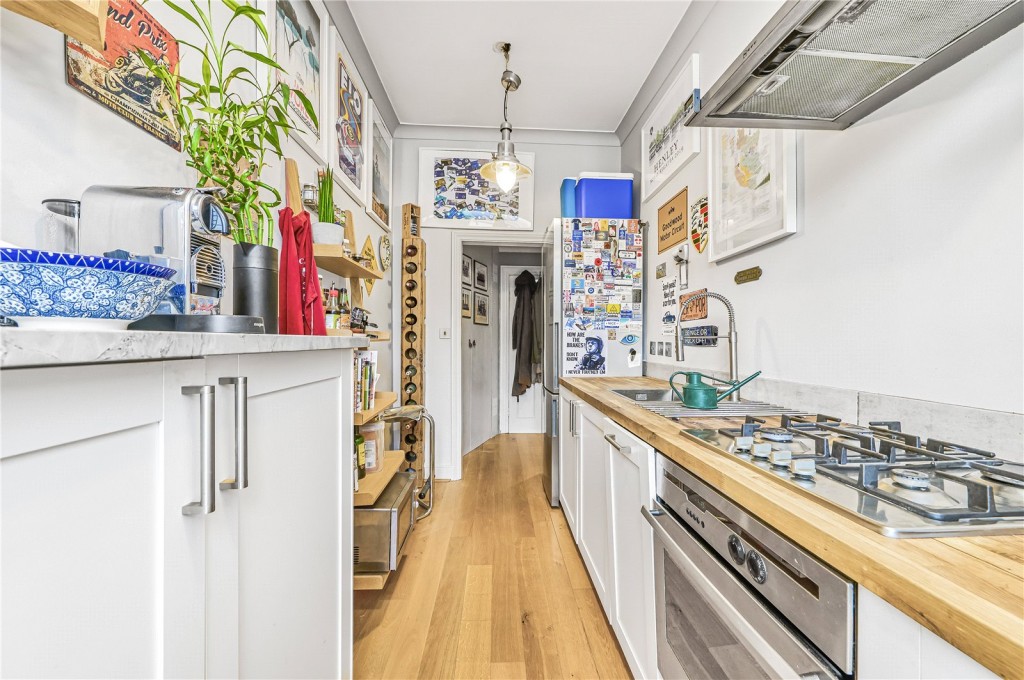 Images for London EAID:4101633374 BID:BLM