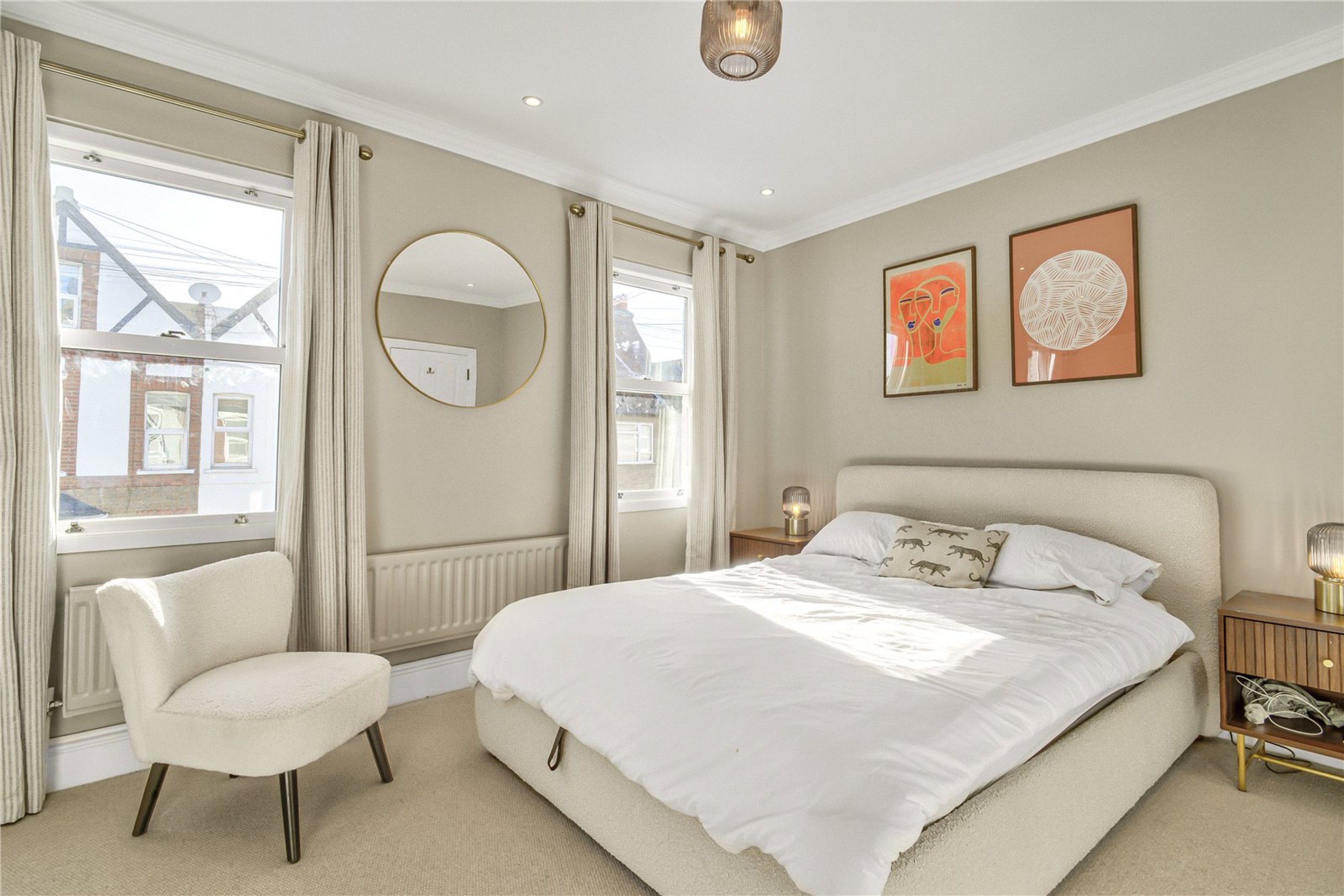 Images for London EAID:4101633374 BID:BLM