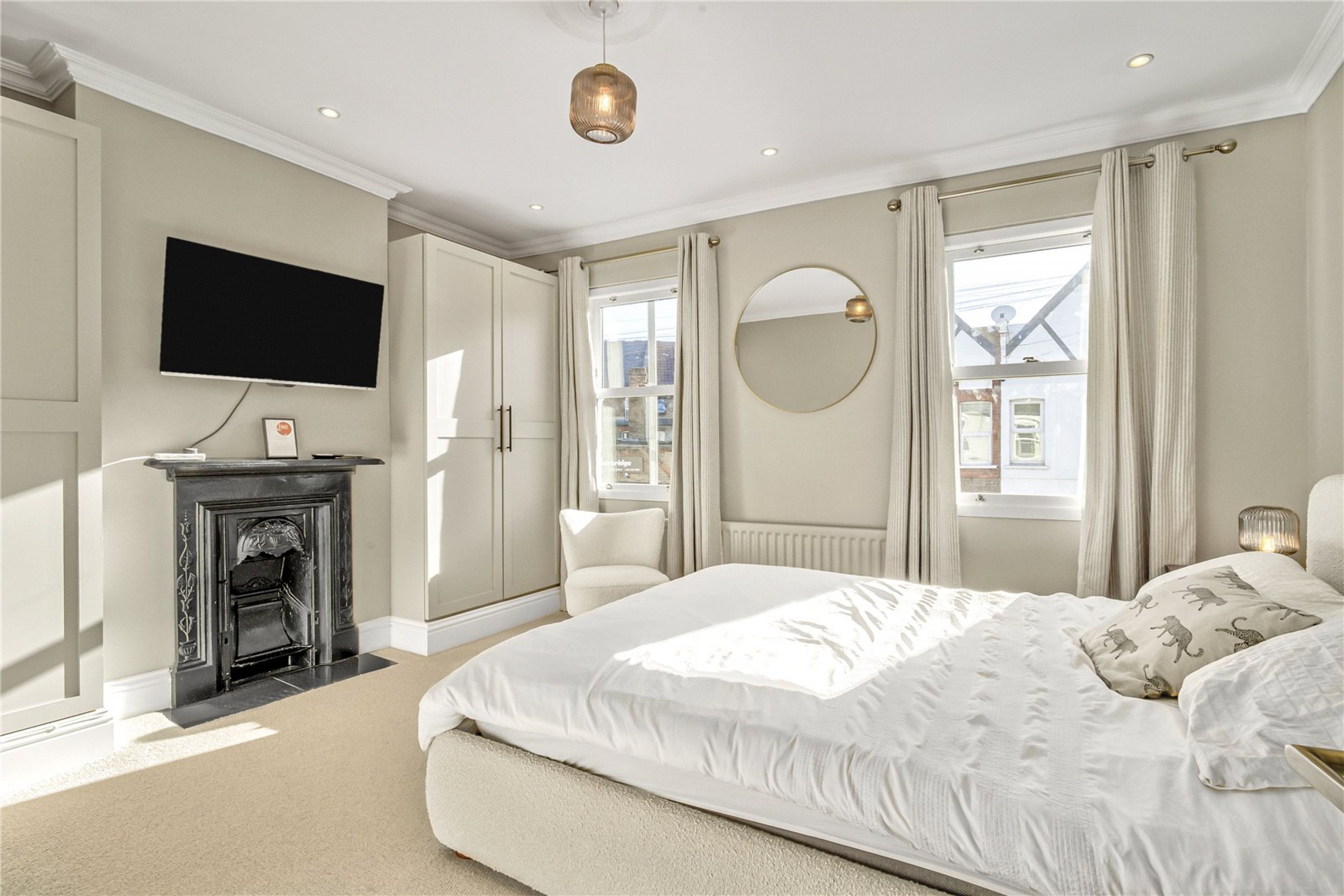 Images for London EAID:4101633374 BID:BLM