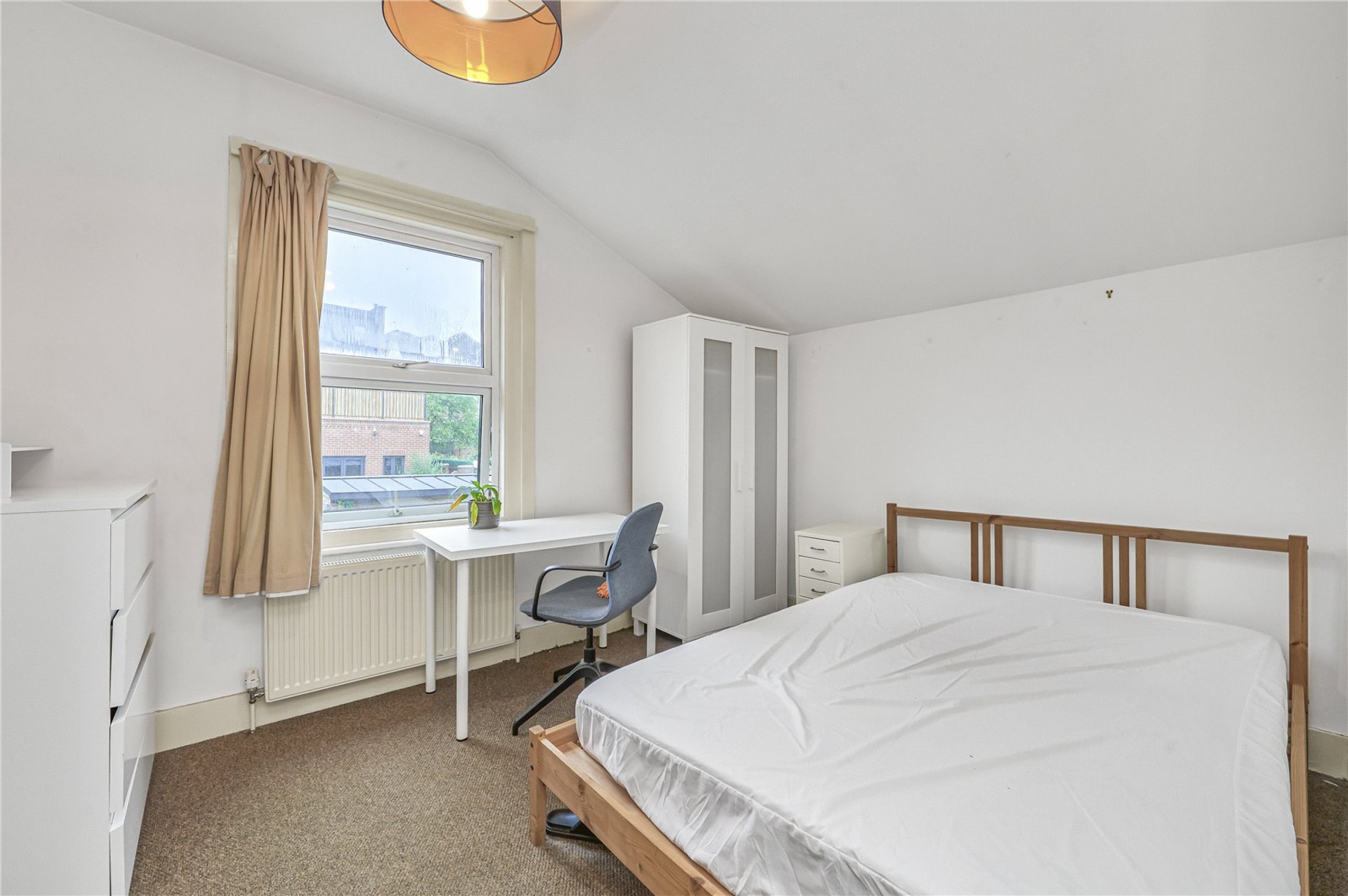 Images for London EAID:4101633374 BID:BLM