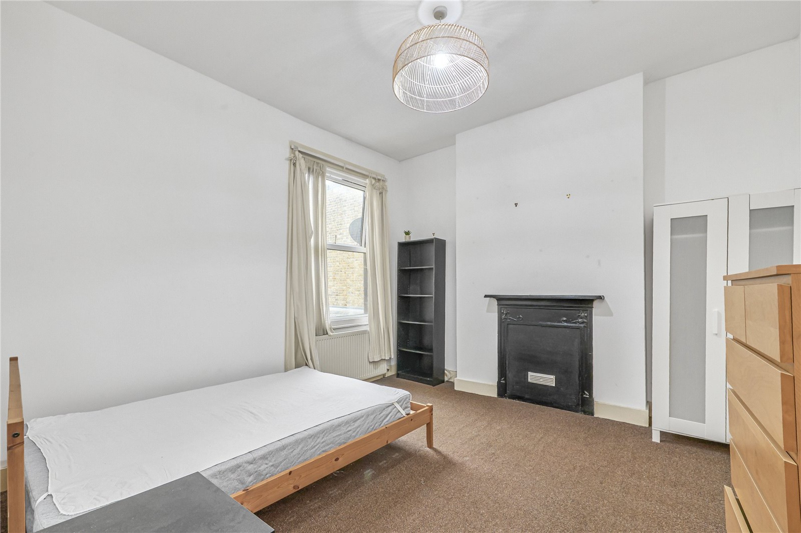 Images for London EAID:4101633374 BID:BLM