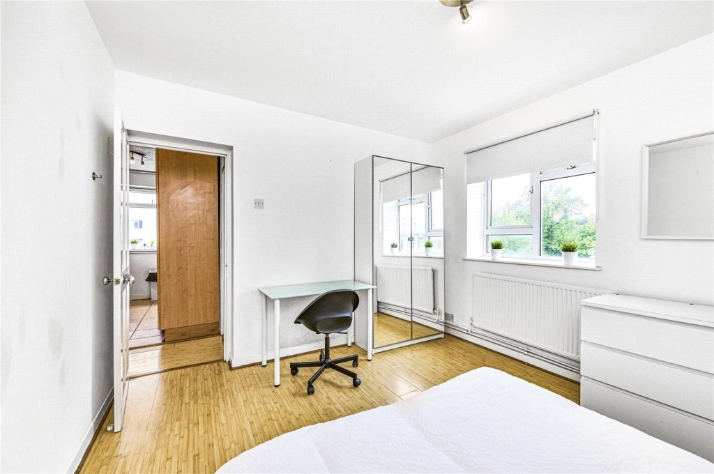 Images for London EAID:4101633374 BID:CLM