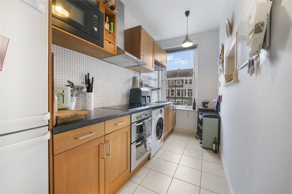 Images for London EAID:4101633374 BID:BLM