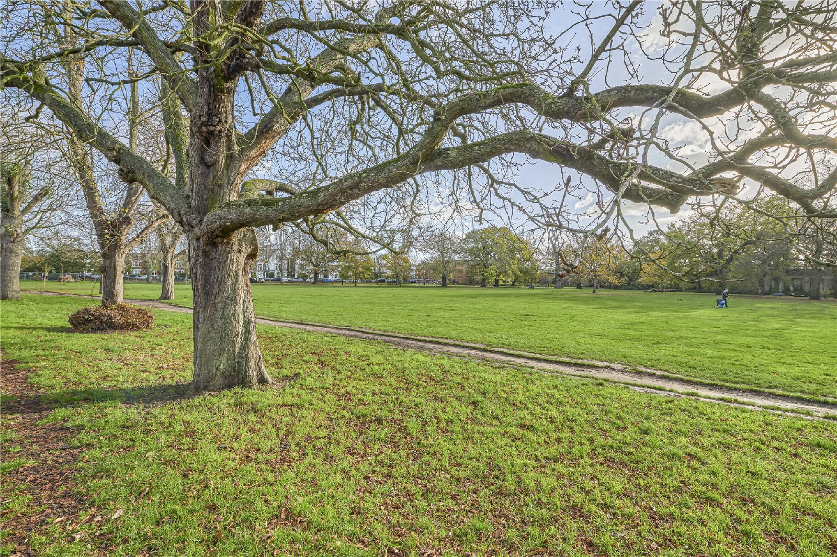 Images for London EAID:4101633374 BID:BLM