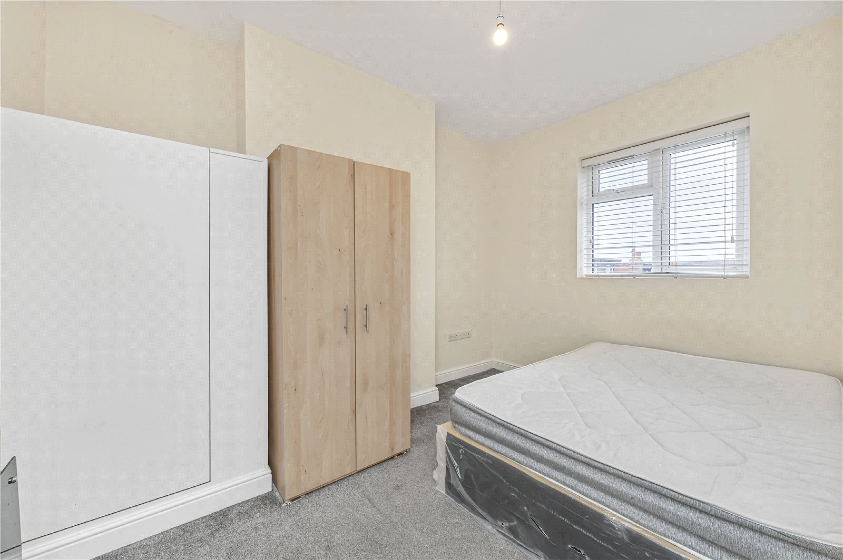 Images for London EAID:4101633374 BID:BLM