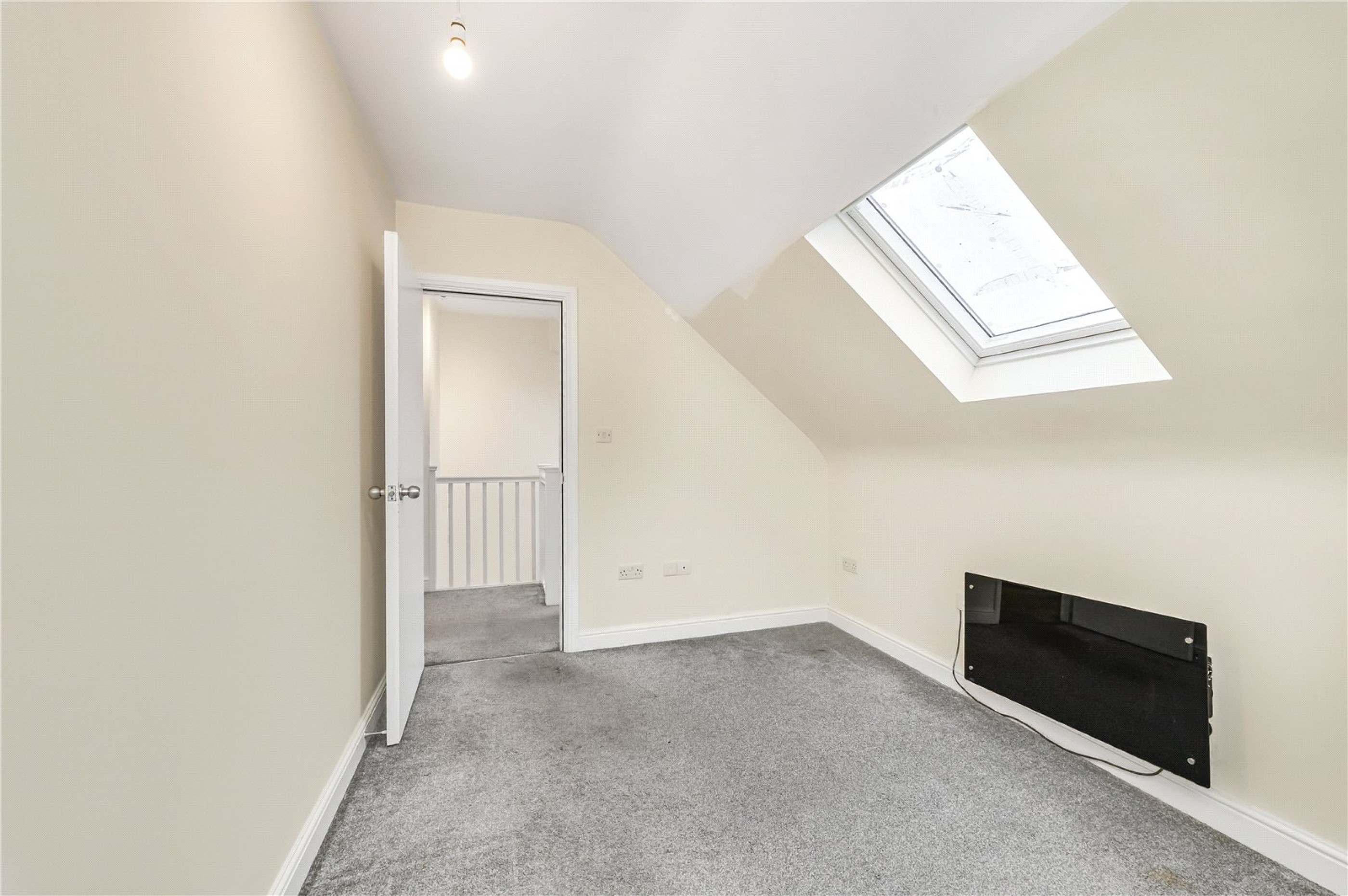 Images for London EAID:4101633374 BID:BLM