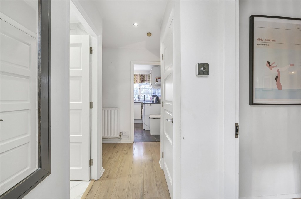 Images for London EAID:4101633374 BID:BLM