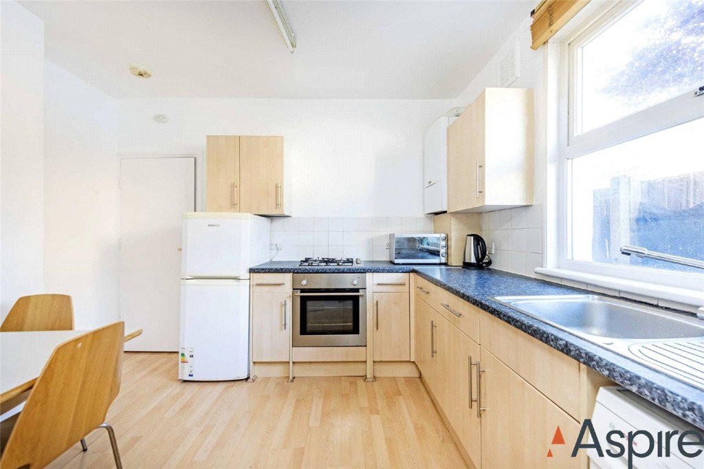 Images for London EAID:4101633374 BID:BLM