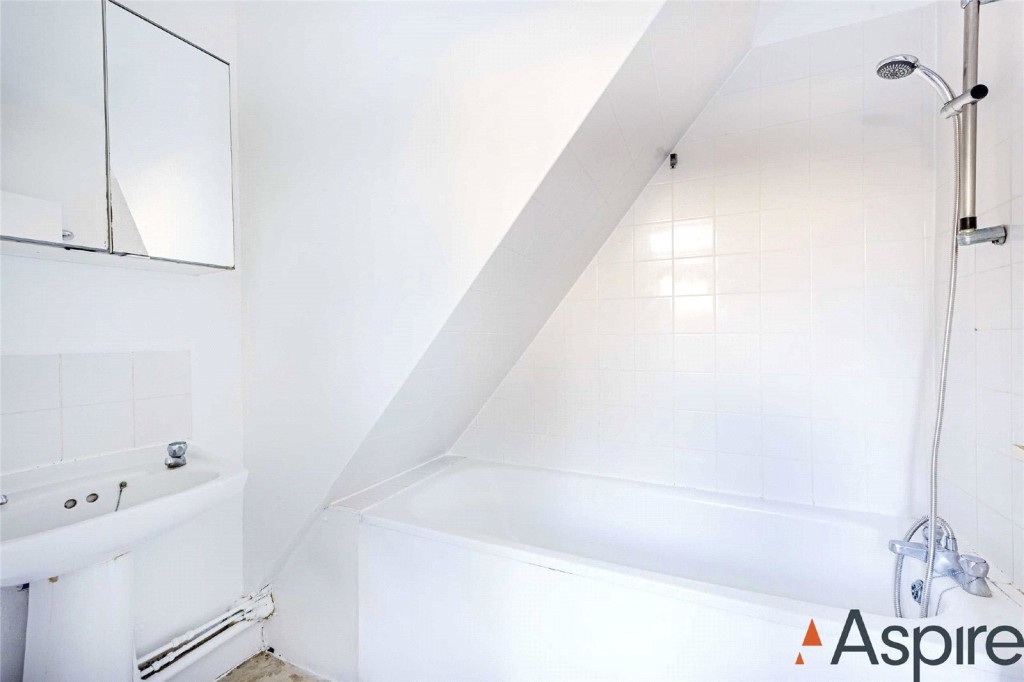 Images for London EAID:4101633374 BID:BLM