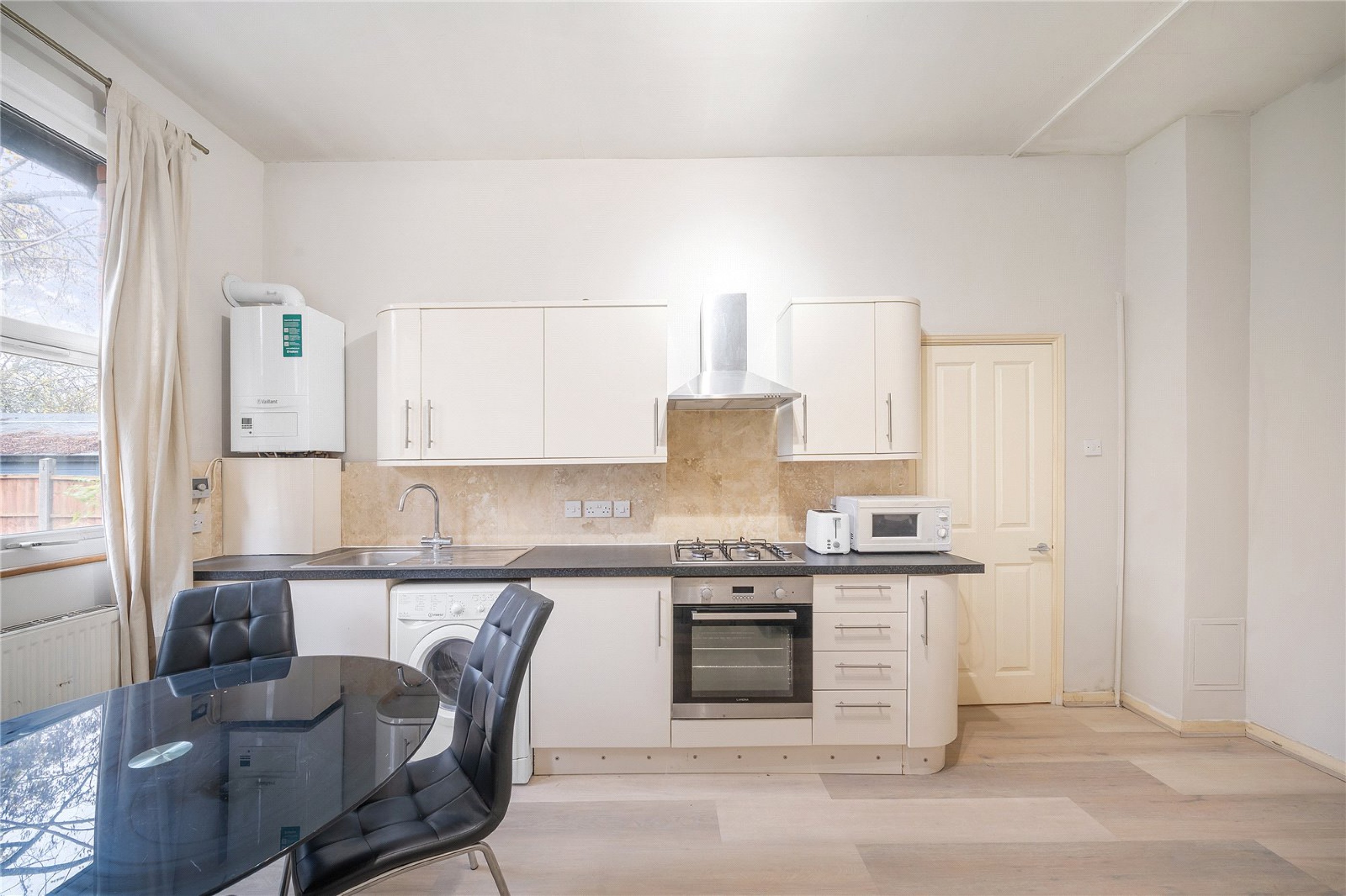 Images for London EAID:4101633374 BID:BLM