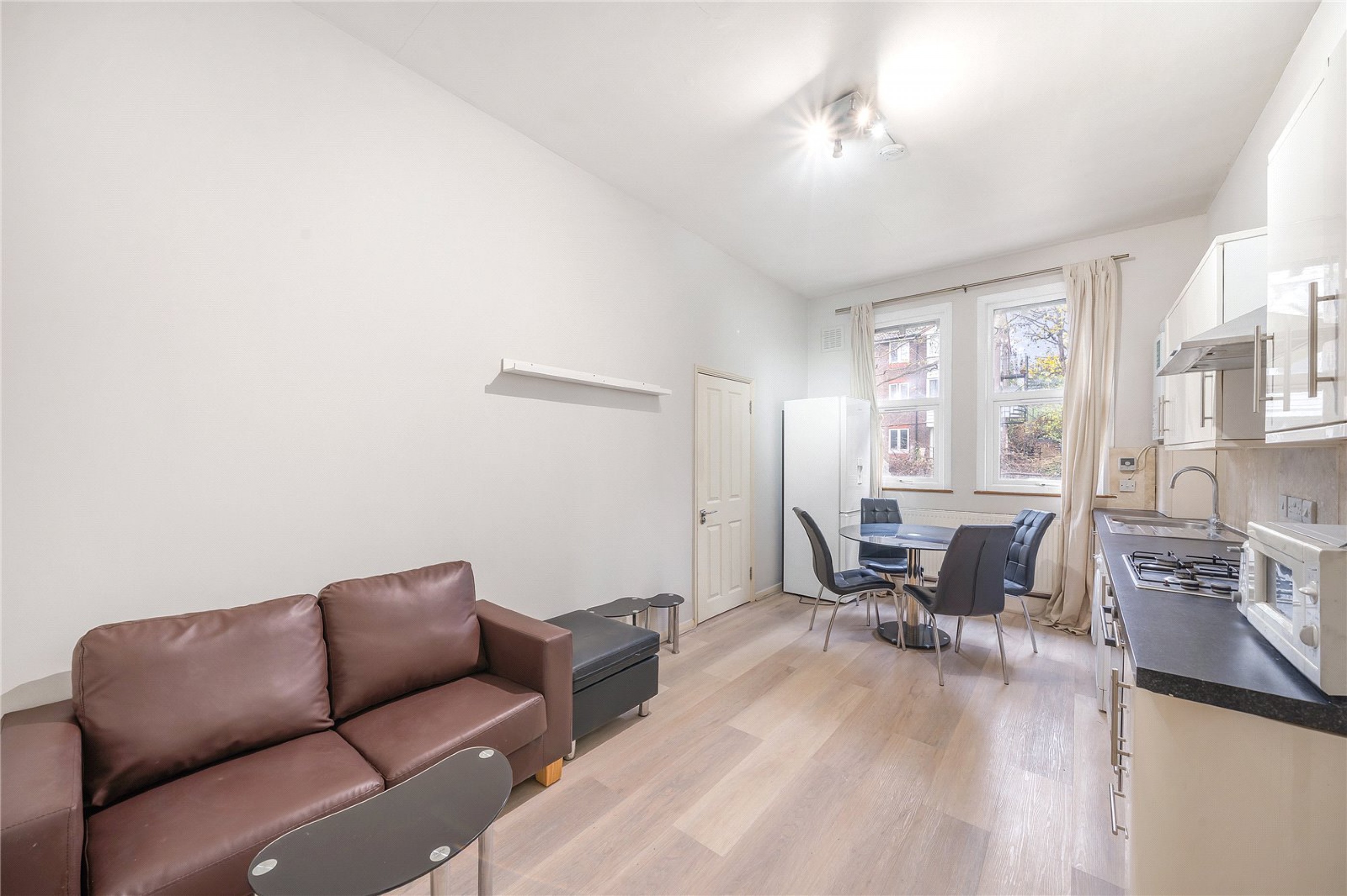 Images for London EAID:4101633374 BID:BLM