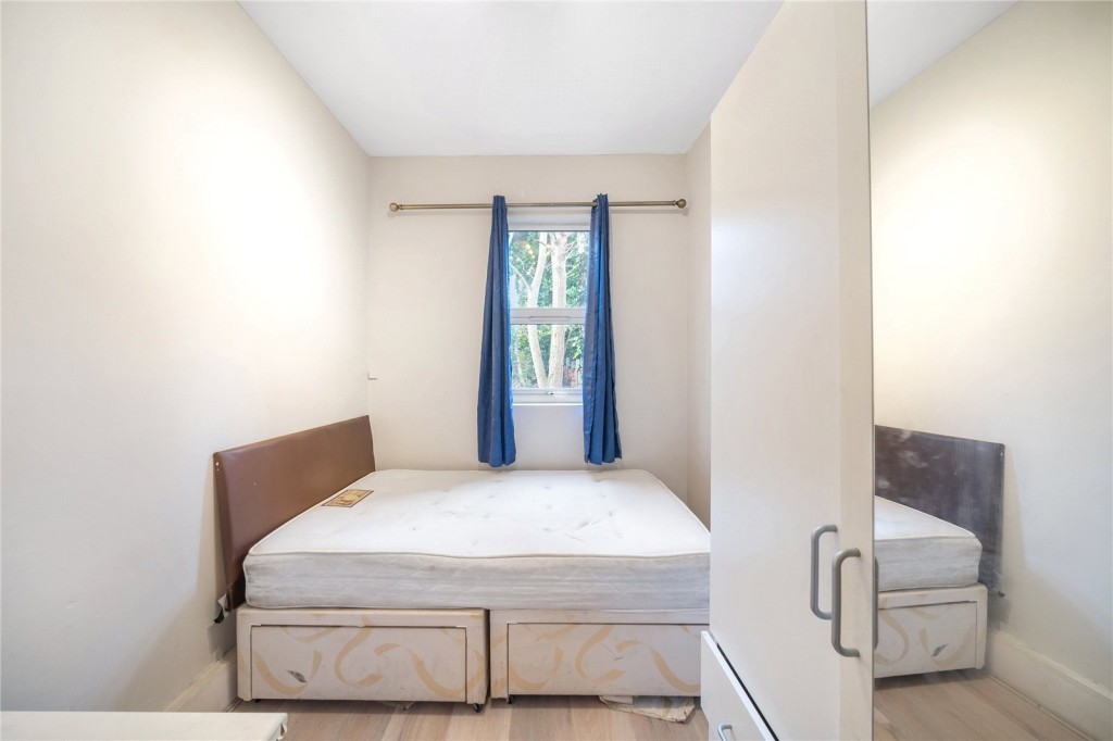 Images for London EAID:4101633374 BID:BLM