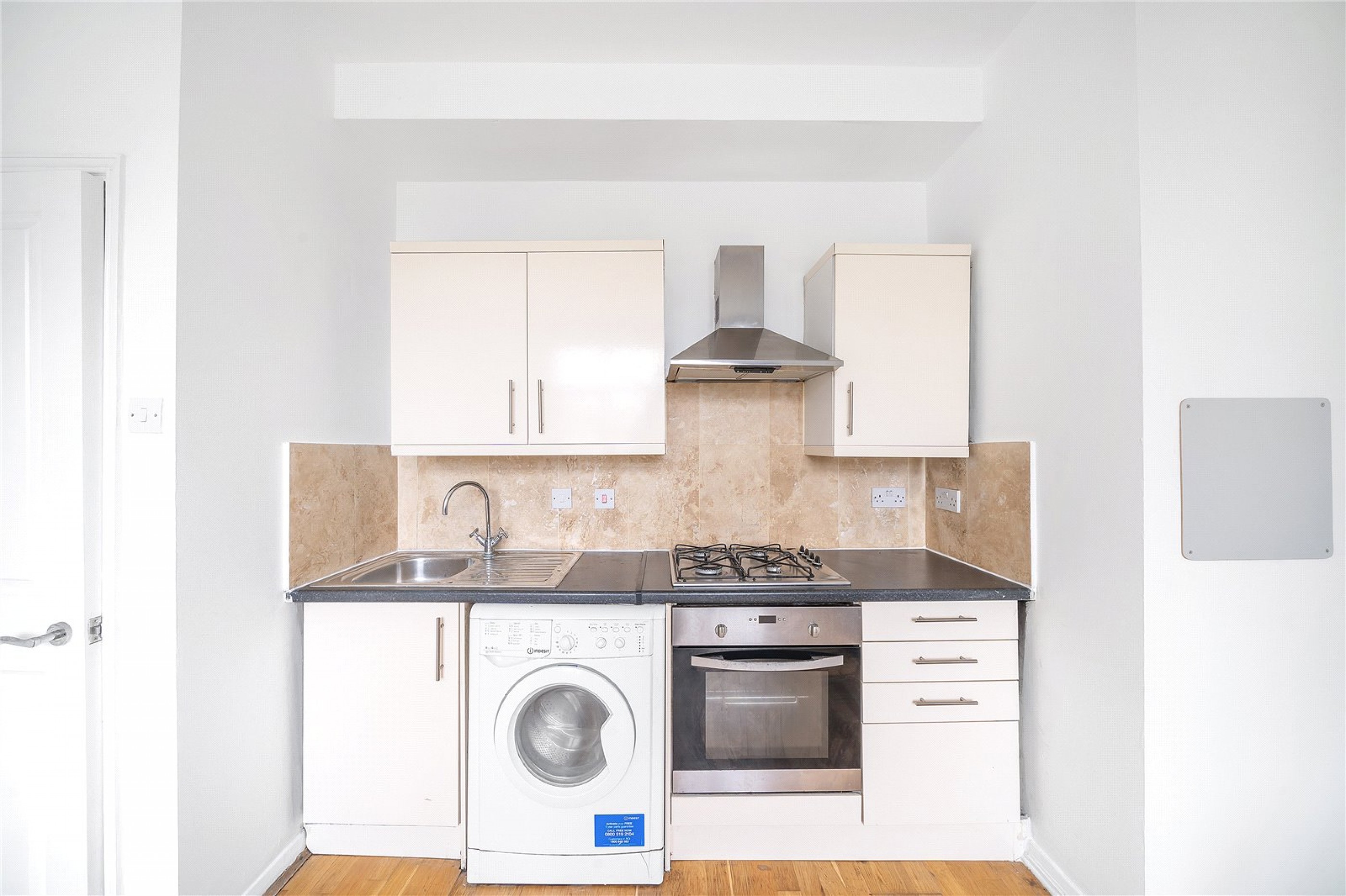 Images for London EAID:4101633374 BID:BLM