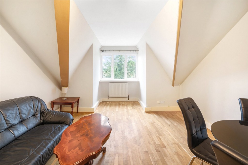 Images for London EAID:4101633374 BID:BLM