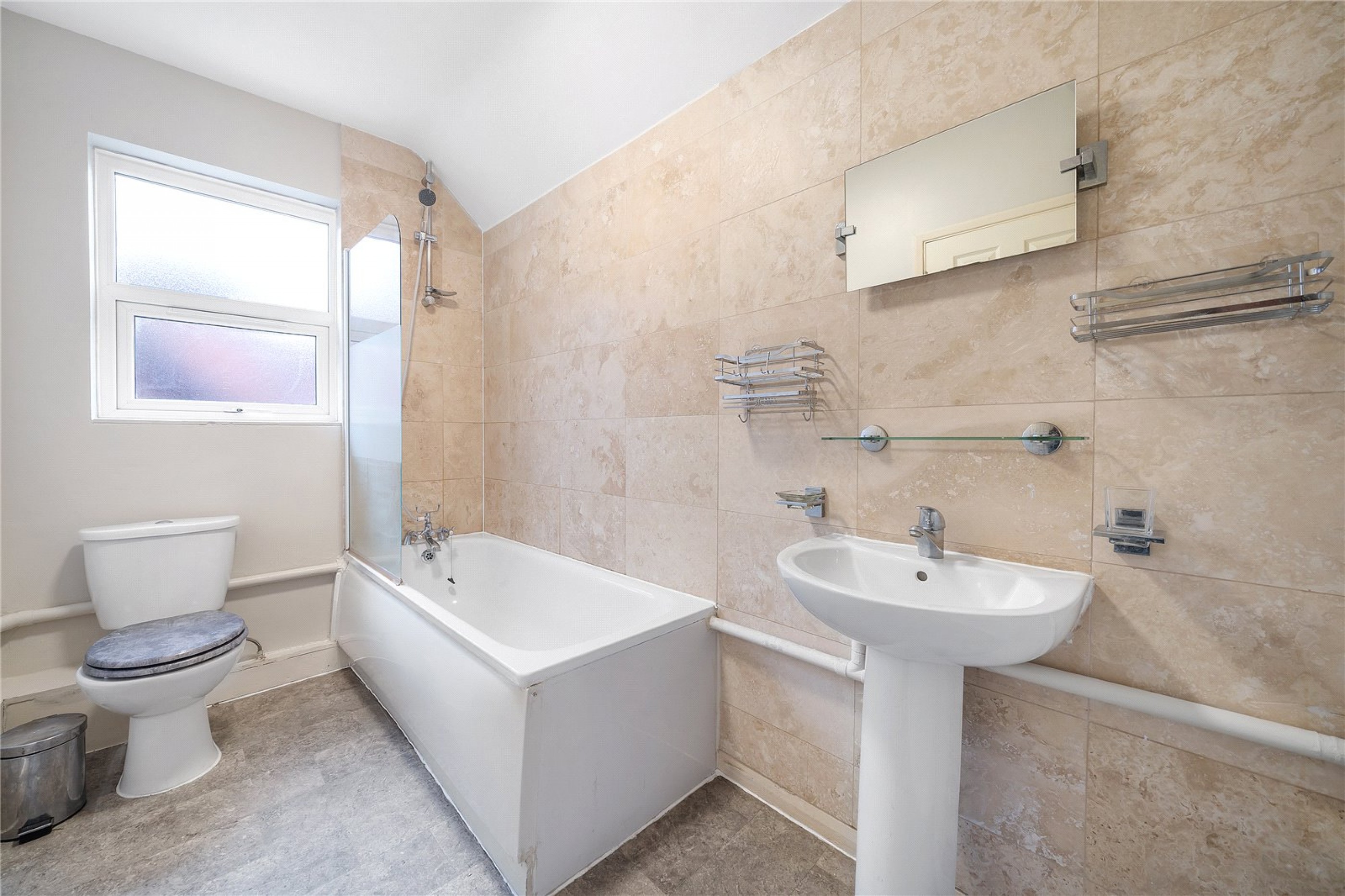 Images for London EAID:4101633374 BID:BLM