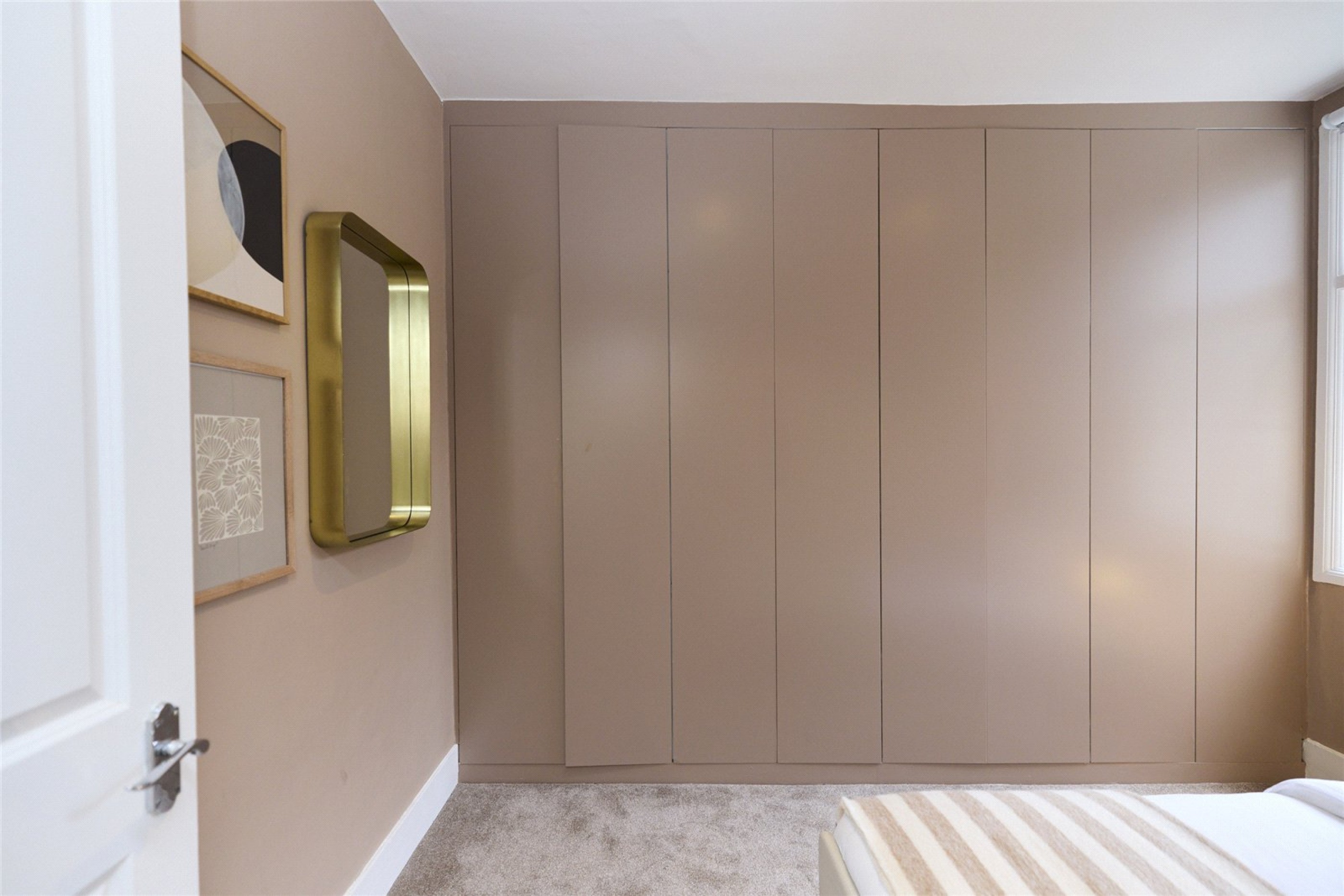 Images for London EAID:4101633374 BID:CLM