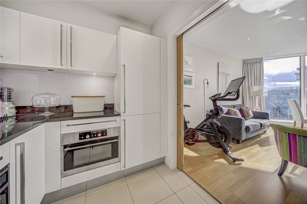 Images for Juniper Drive, Wandsworth, London EAID:4101633374 BID:CLM