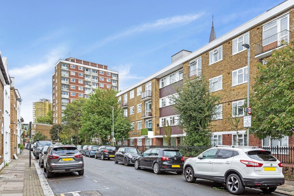 Images for Battersea High Street, London EAID:163099177 BID:BSE