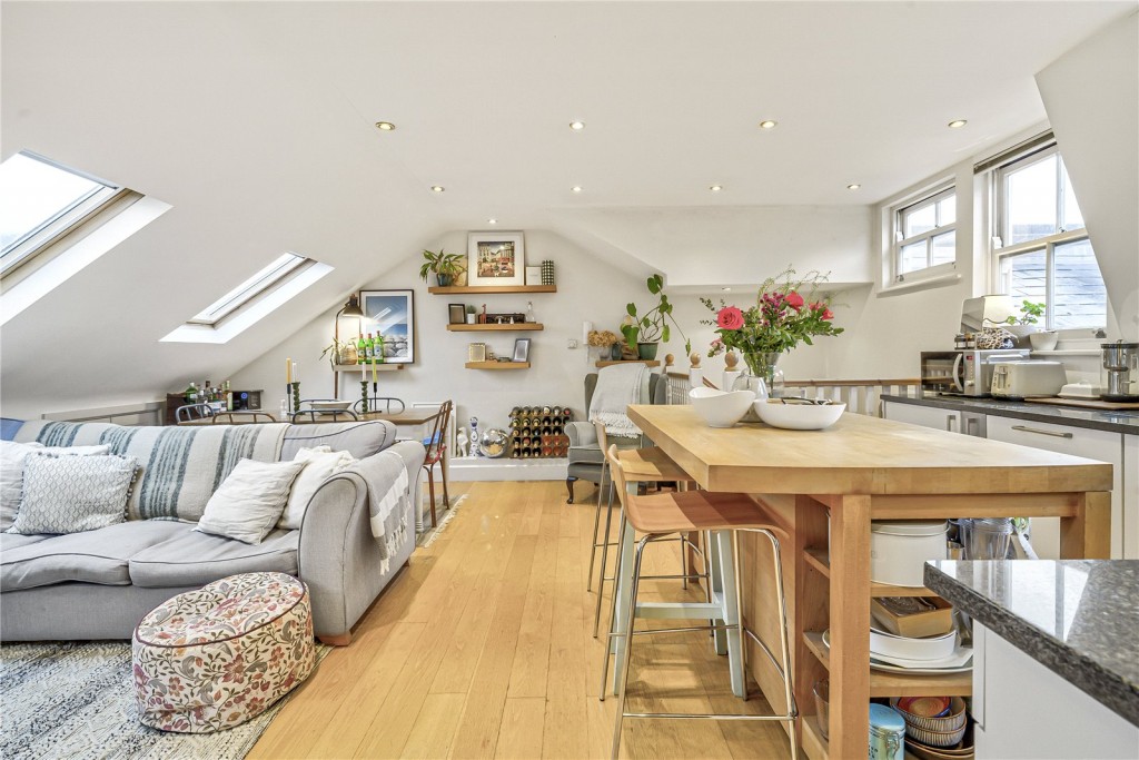 Images for London EAID:4101633374 BID:CLM